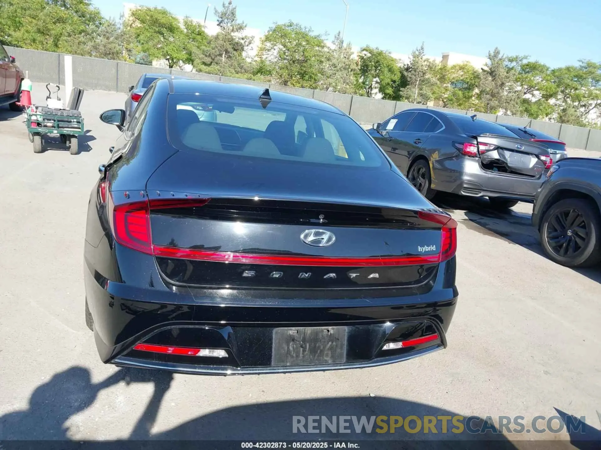 17 Photograph of a damaged car KMHL34JJ1PA081951 HYUNDAI SONATA HYBRID 2023