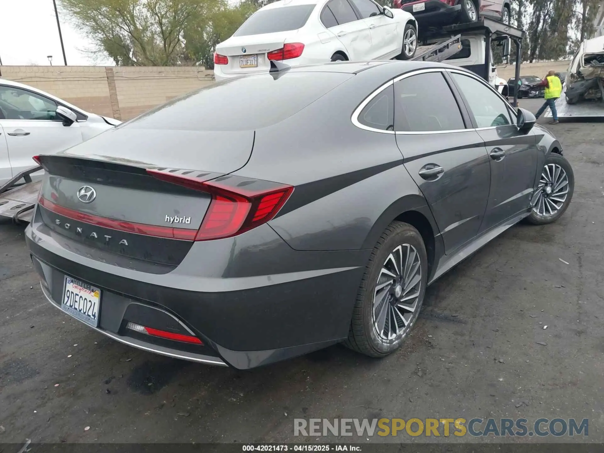 4 Photograph of a damaged car KMHL34JJ4PA053898 HYUNDAI SONATA HYBRID 2023
