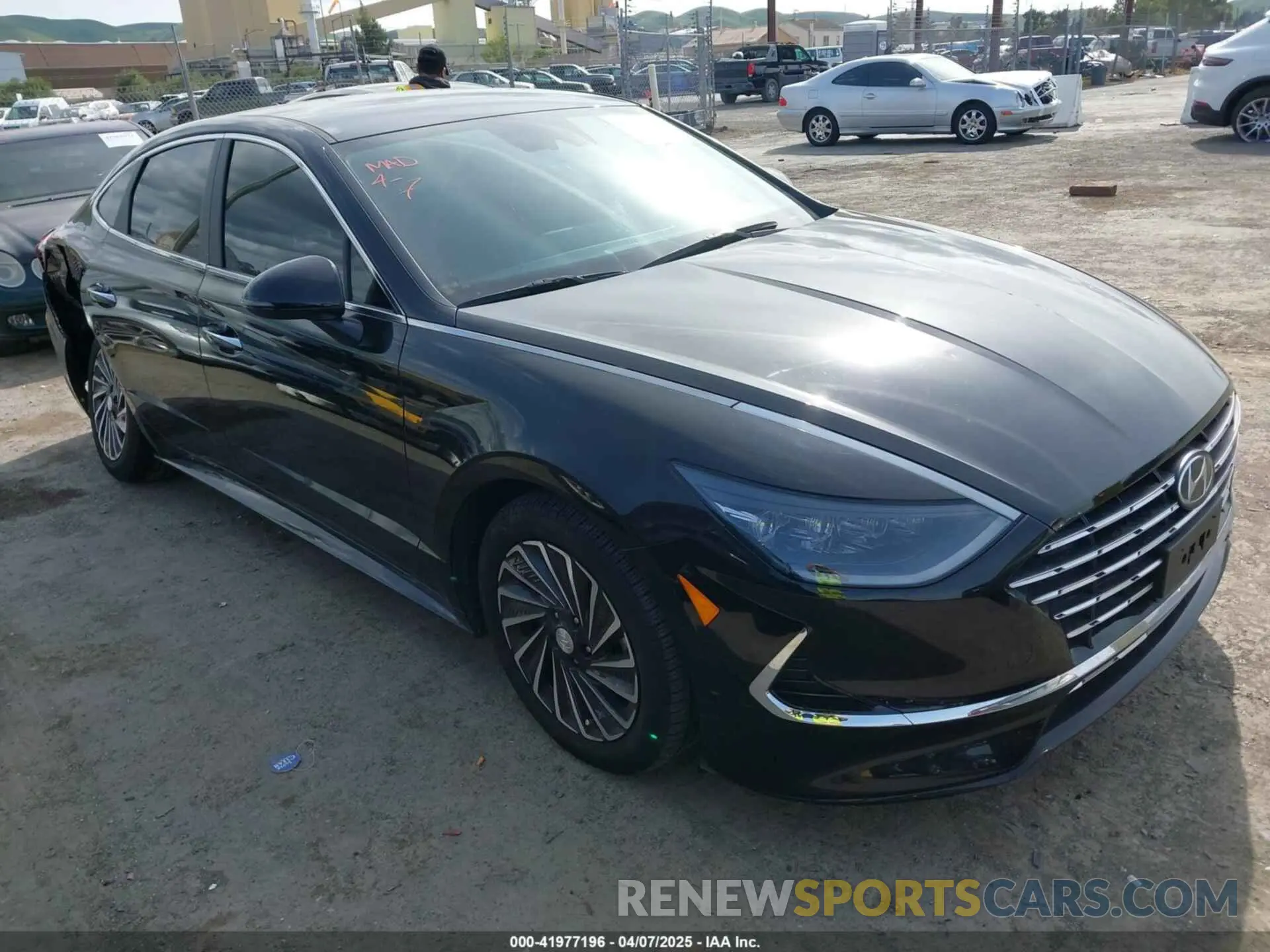 1 Photograph of a damaged car KMHL34JJ7PA064149 HYUNDAI SONATA HYBRID 2023