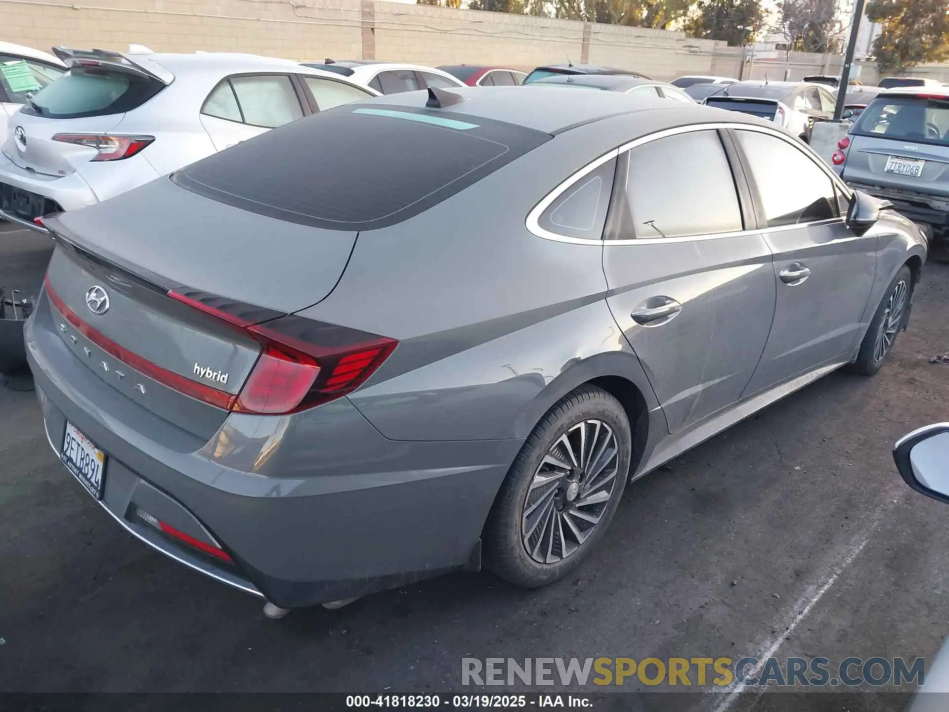 4 Photograph of a damaged car KMHL34JJ8PA058988 HYUNDAI SONATA HYBRID 2023