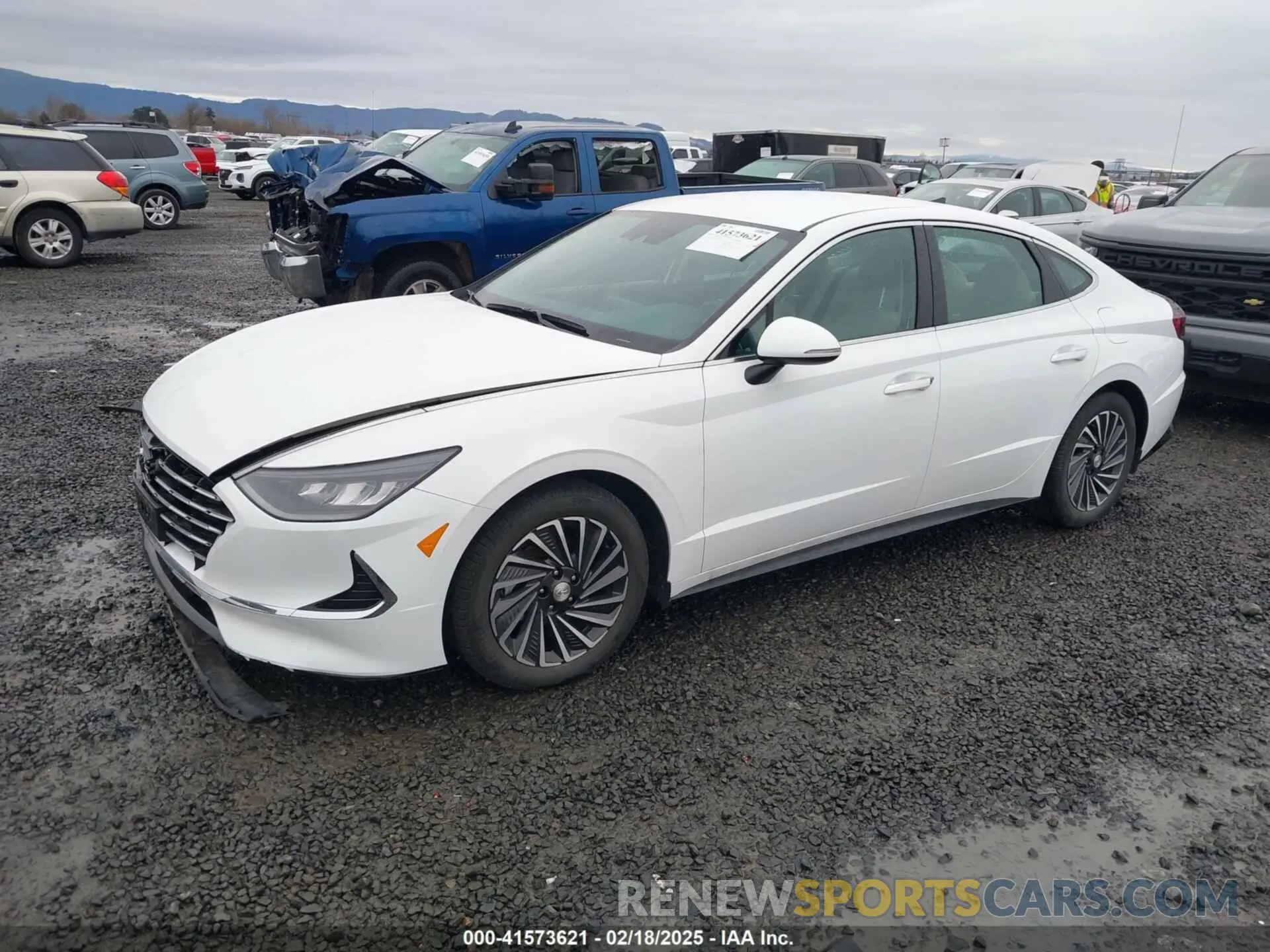 2 Photograph of a damaged car KMHL34JJXPA054067 HYUNDAI SONATA HYBRID 2023
