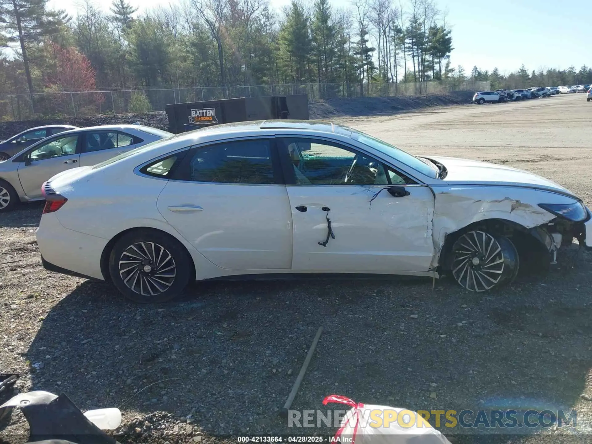 14 Photograph of a damaged car KMHL54JJ0PA066013 HYUNDAI SONATA HYBRID 2023