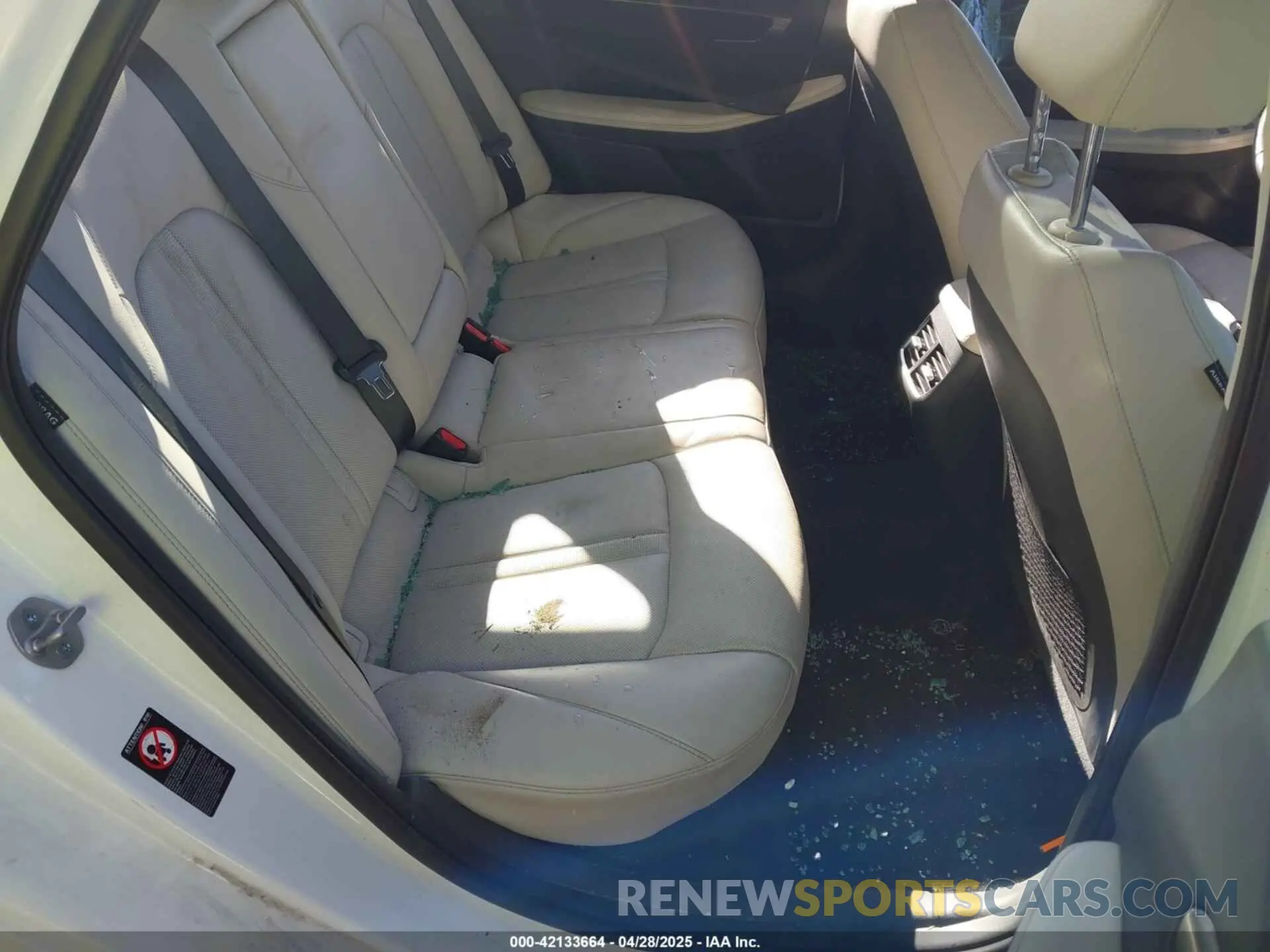 8 Photograph of a damaged car KMHL54JJ0PA066013 HYUNDAI SONATA HYBRID 2023