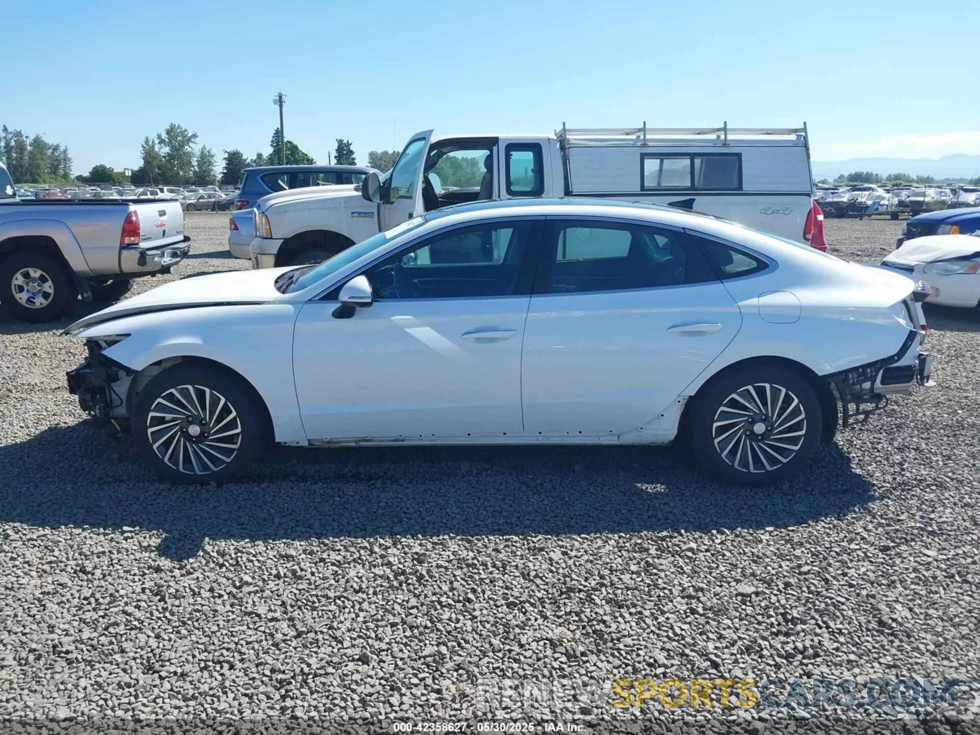 15 Photograph of a damaged car KMHL54JJ6PA080112 HYUNDAI SONATA HYBRID 2023