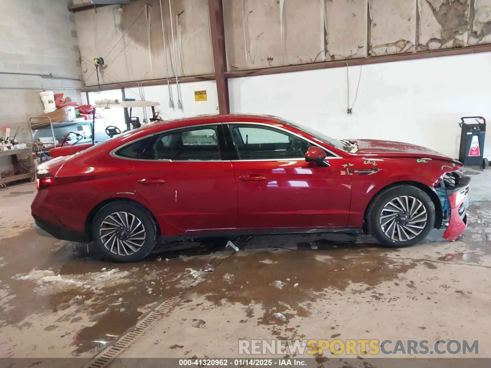 14 Photograph of a damaged car KMHL34JJ1RA087607 HYUNDAI SONATA HYBRID 2024