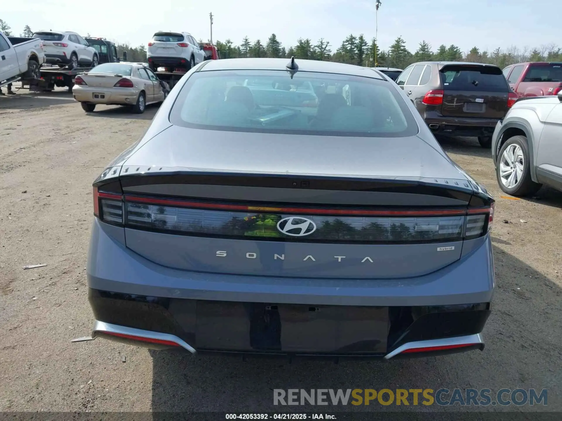 17 Photograph of a damaged car KMHL34JJ1RA100694 HYUNDAI SONATA HYBRID 2024