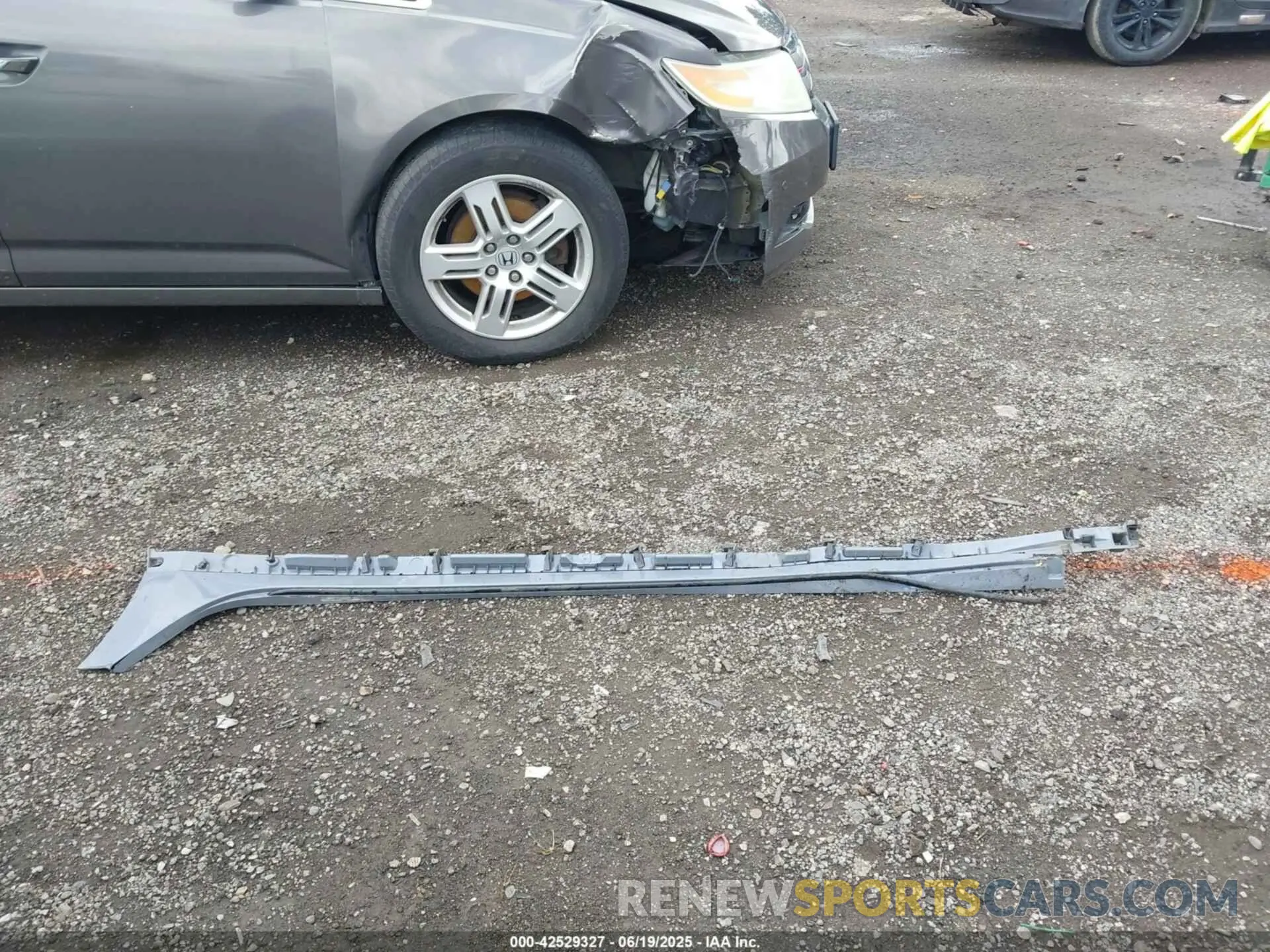 12 Photograph of a damaged car KMHL34JJ3RA101331 HYUNDAI SONATA HYBRID 2024