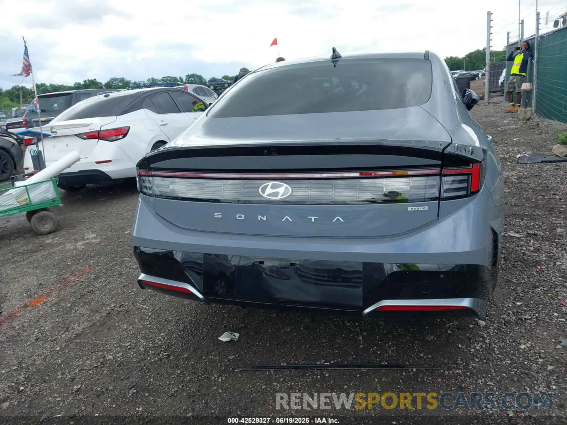 17 Photograph of a damaged car KMHL34JJ3RA101331 HYUNDAI SONATA HYBRID 2024