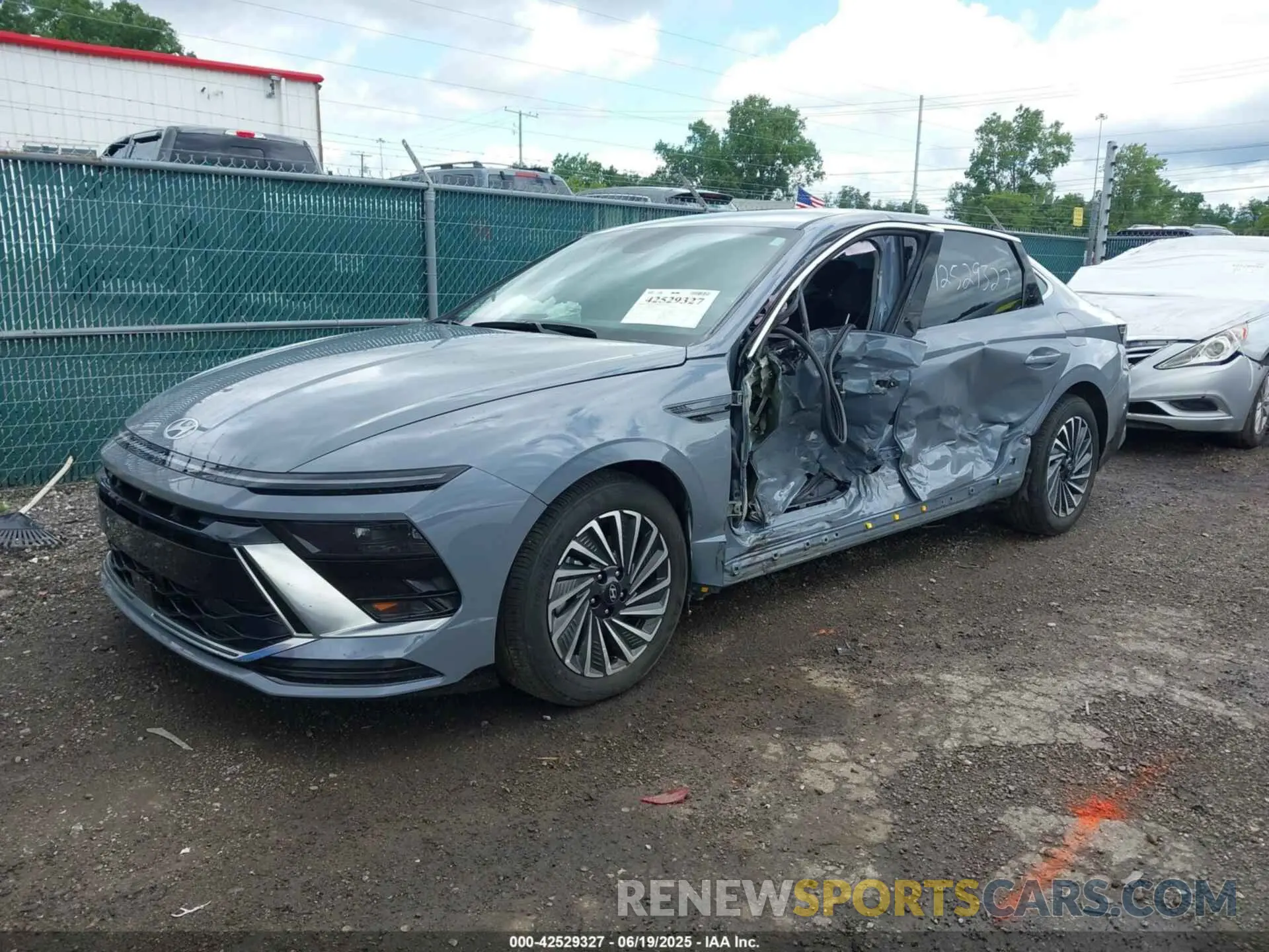 2 Photograph of a damaged car KMHL34JJ3RA101331 HYUNDAI SONATA HYBRID 2024