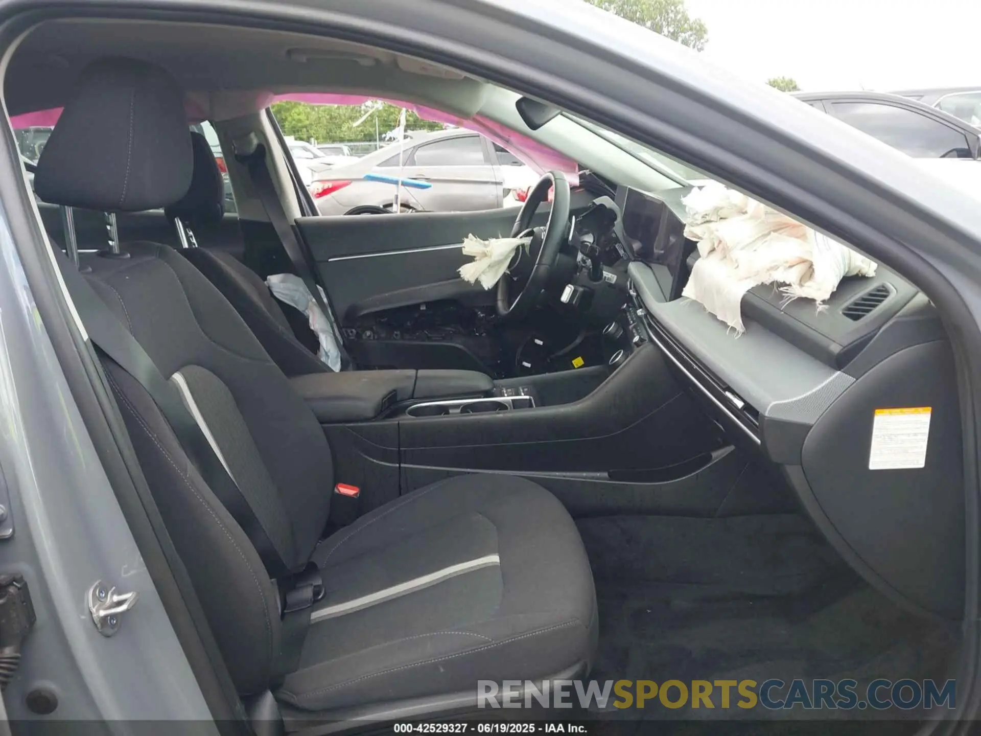 5 Photograph of a damaged car KMHL34JJ3RA101331 HYUNDAI SONATA HYBRID 2024