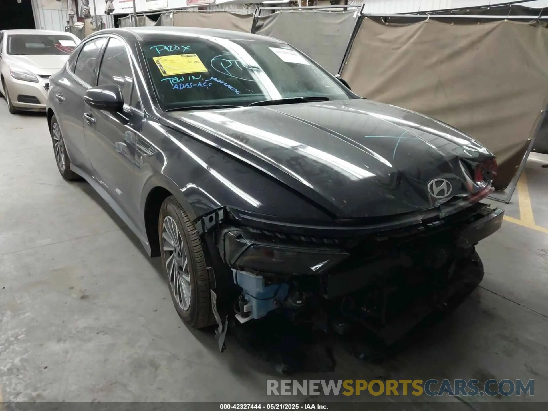 1 Photograph of a damaged car KMHL34JJ9RA087581 HYUNDAI SONATA HYBRID 2024