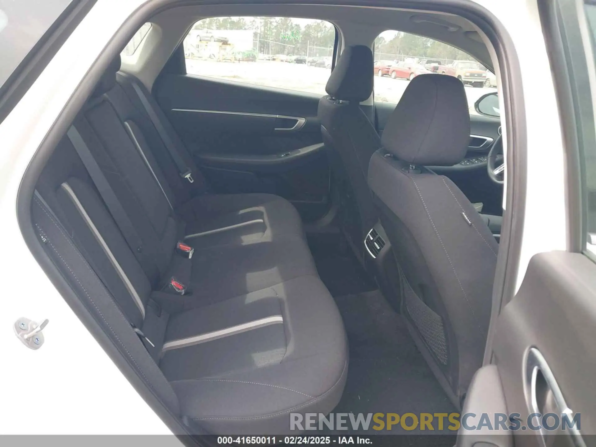 8 Photograph of a damaged car KMHL34JJXRA092529 HYUNDAI SONATA HYBRID 2024