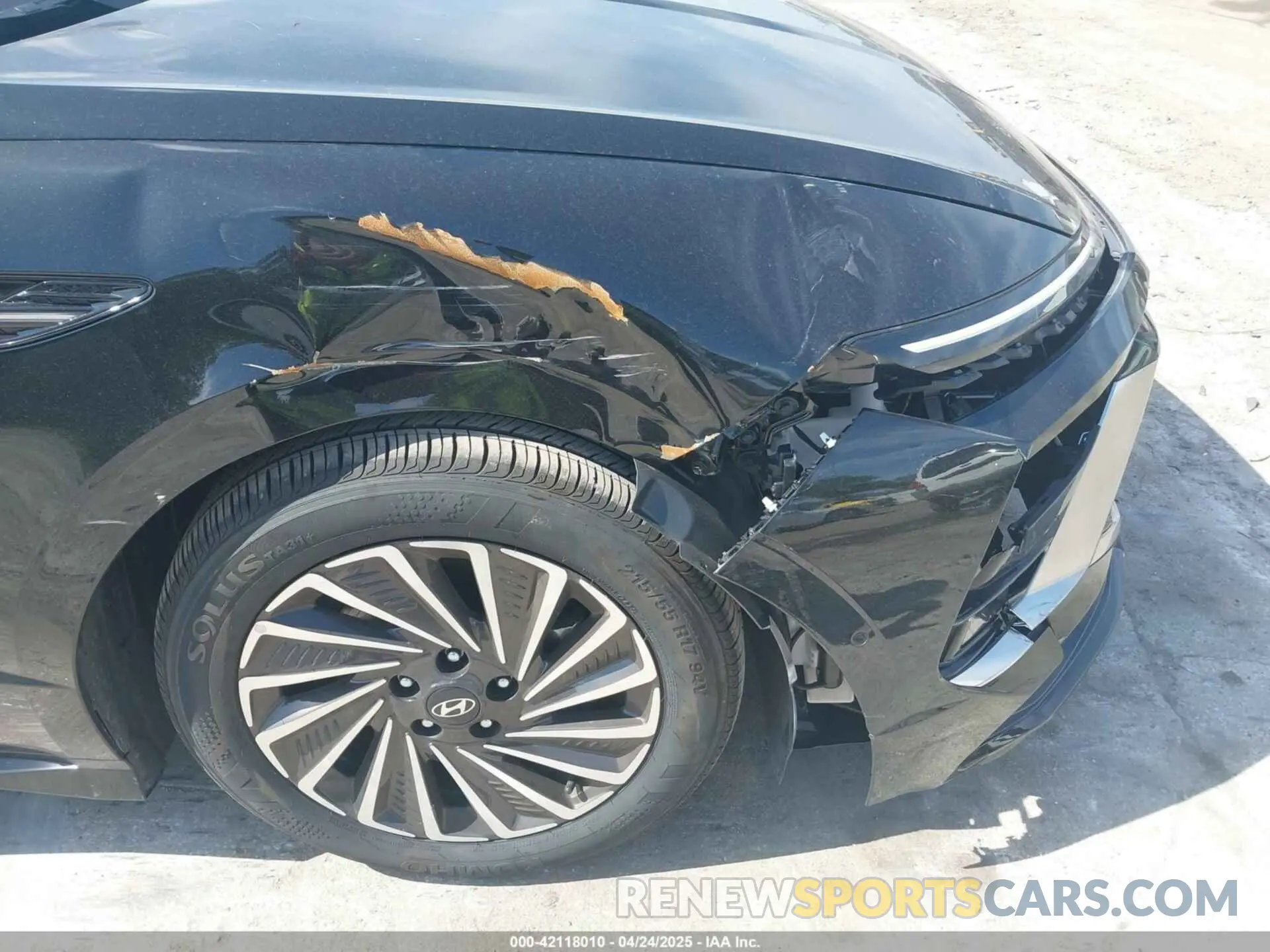 17 Photograph of a damaged car KMHL54JJ7RA102010 HYUNDAI SONATA HYBRID 2024