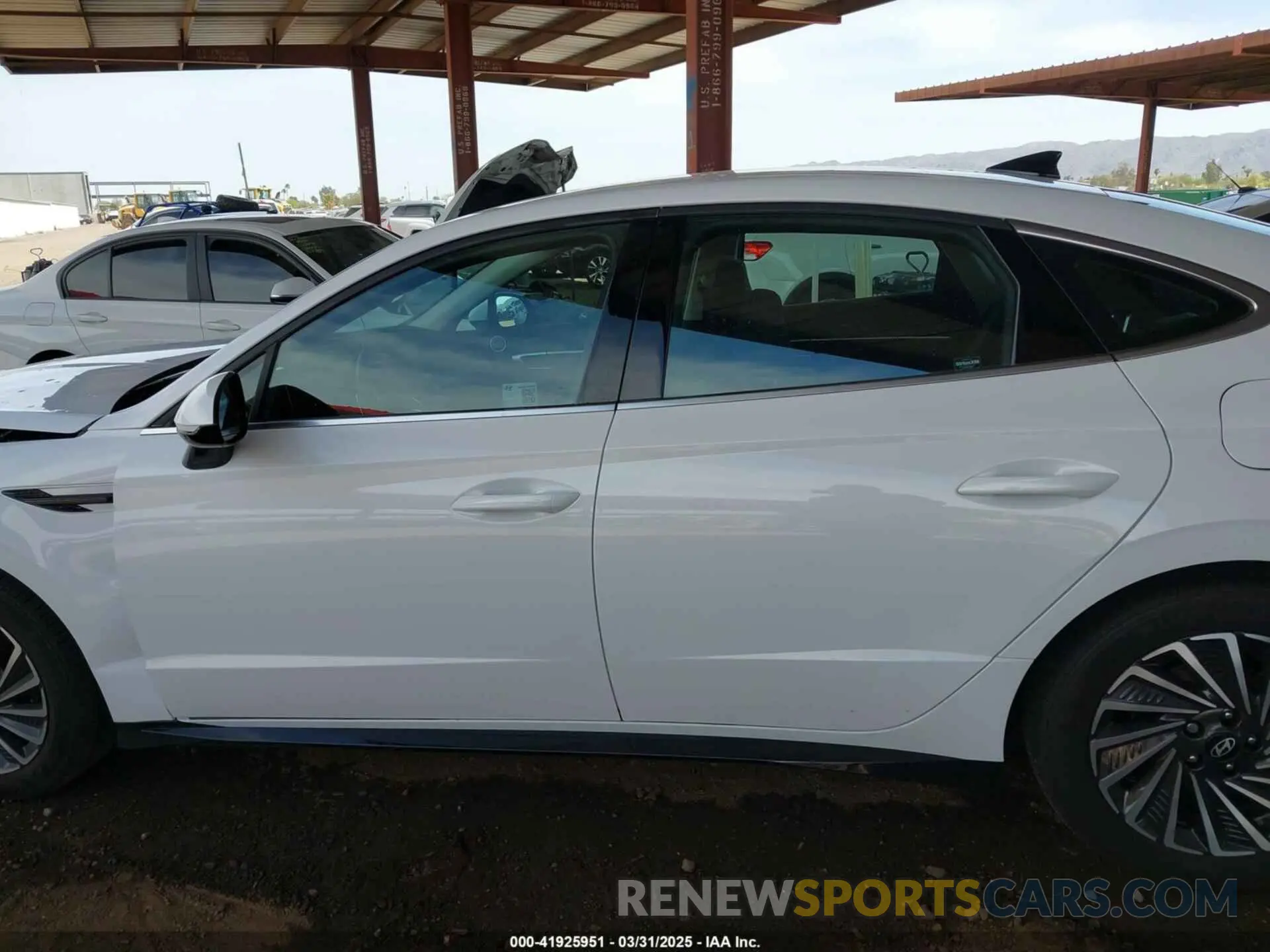 13 Photograph of a damaged car KMHL34JJ0SA108999 HYUNDAI SONATA HYBRID 2025
