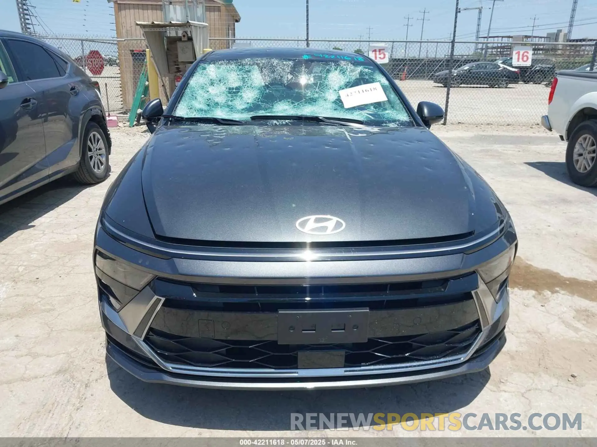 12 Photograph of a damaged car KMHL34JJ1SA117193 HYUNDAI SONATA HYBRID 2025