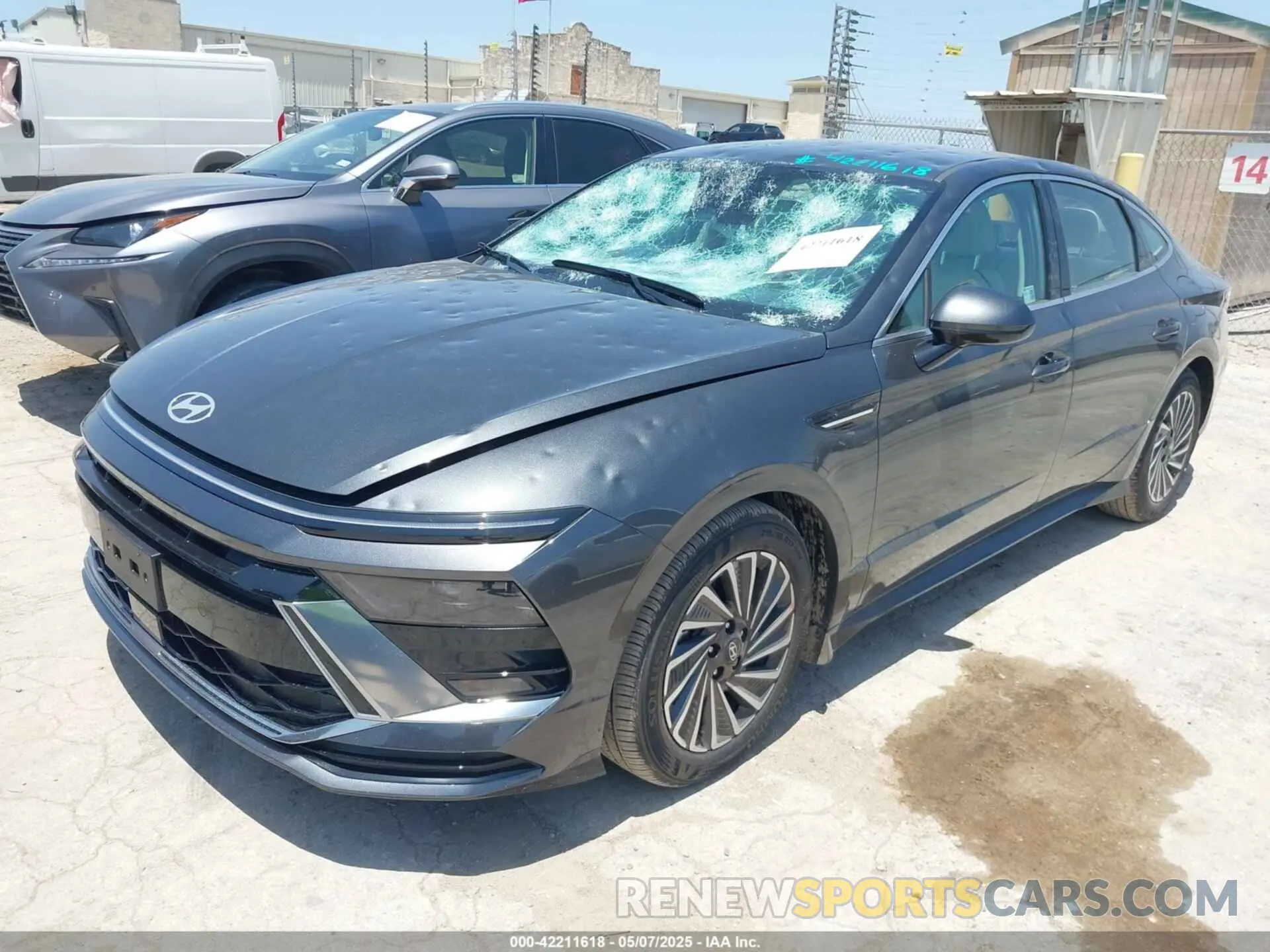 2 Photograph of a damaged car KMHL34JJ1SA117193 HYUNDAI SONATA HYBRID 2025