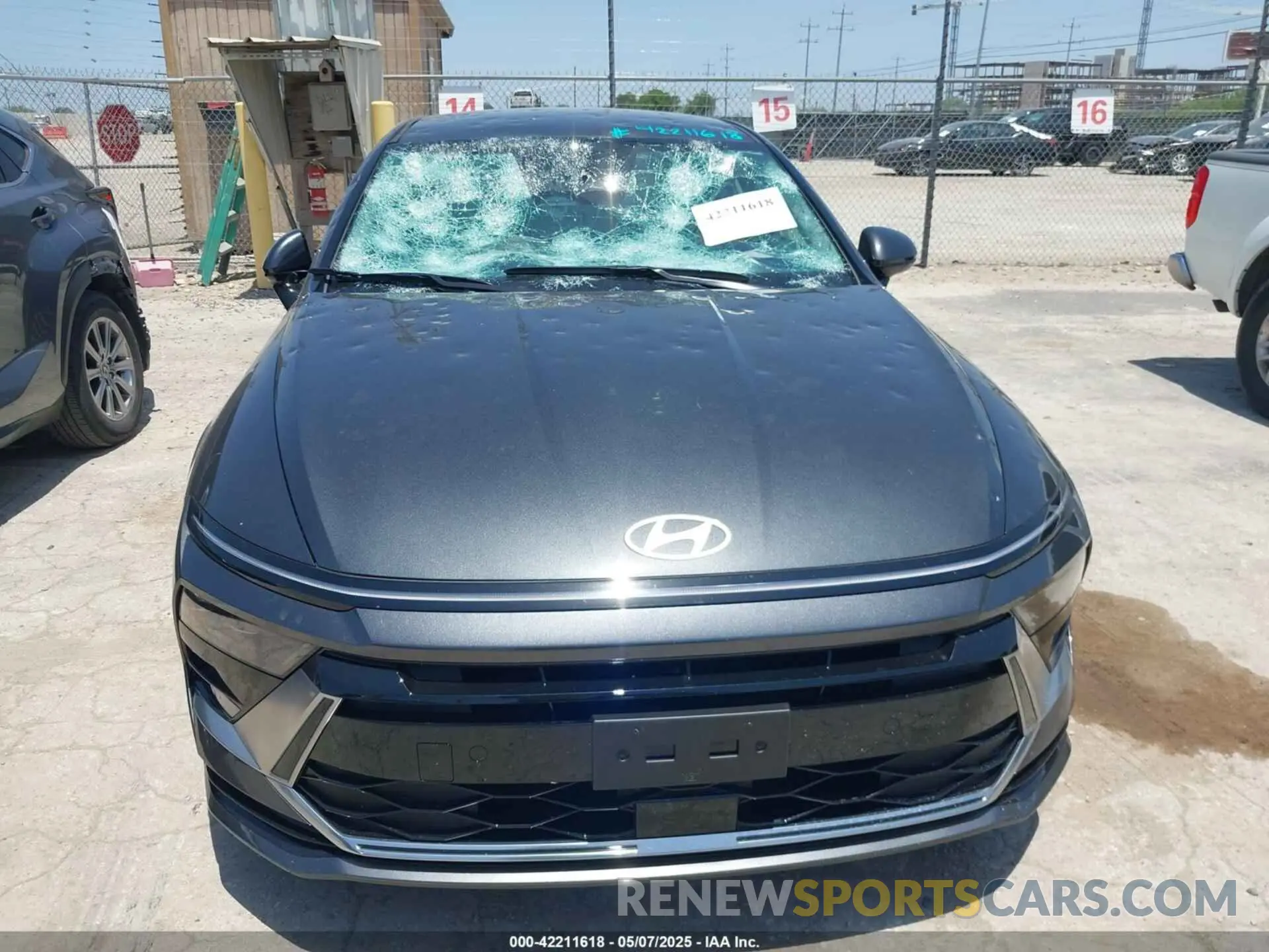 6 Photograph of a damaged car KMHL34JJ1SA117193 HYUNDAI SONATA HYBRID 2025