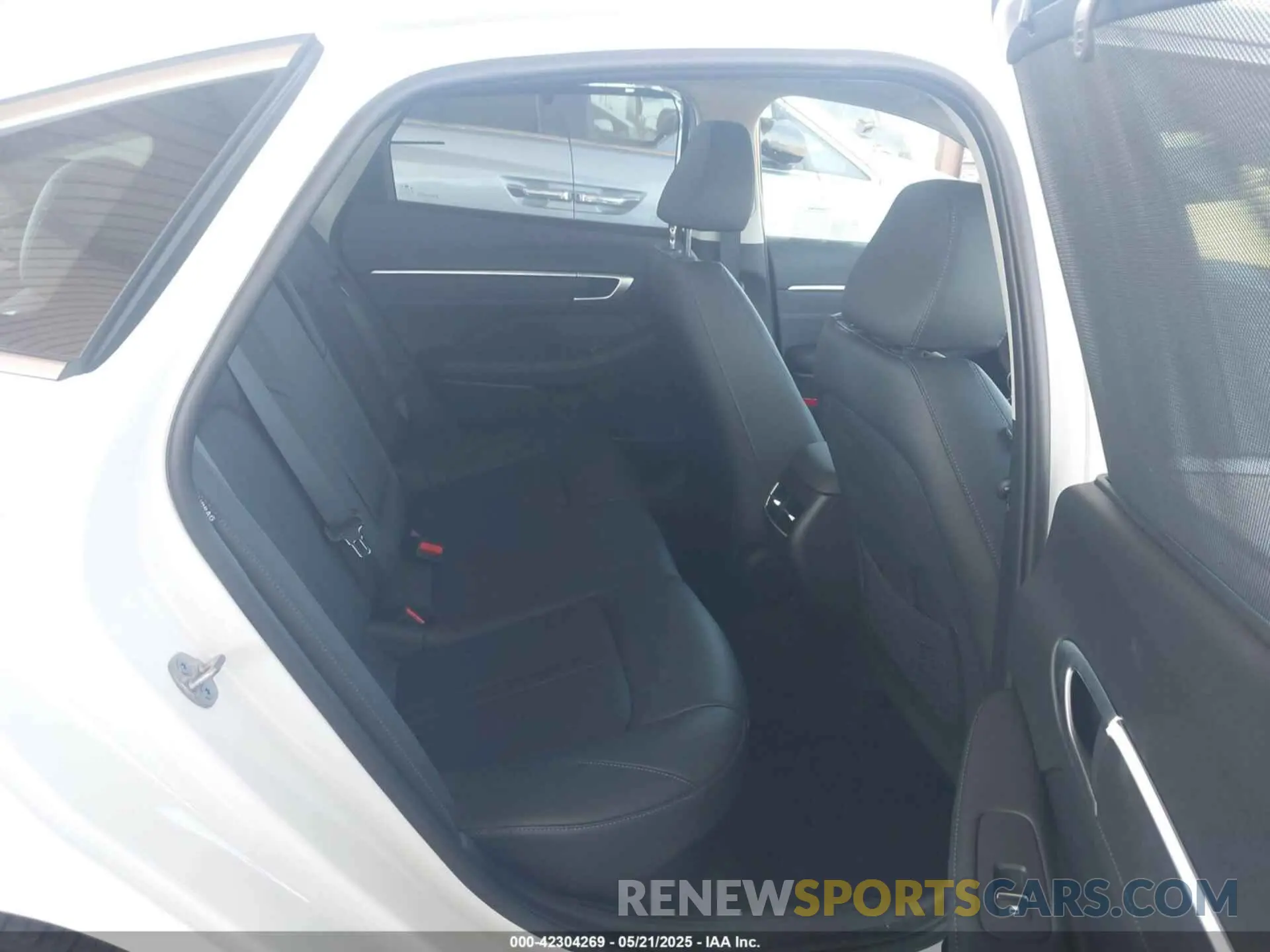 8 Photograph of a damaged car KMHL54JJ0SA119365 HYUNDAI SONATA HYBRID 2025