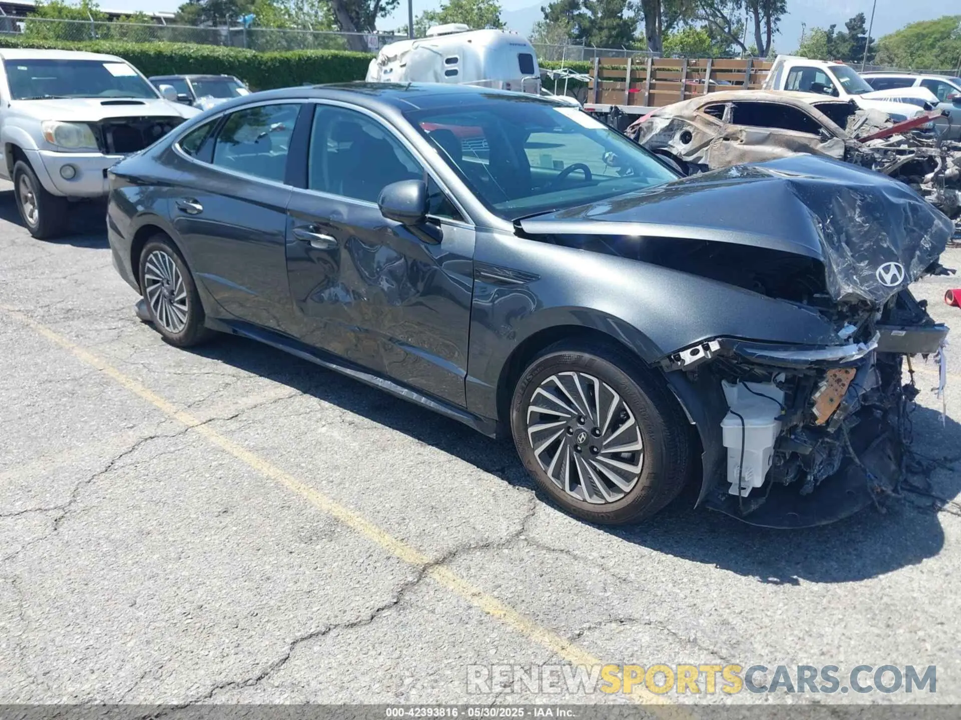 1 Photograph of a damaged car KMHL54JJ8SA116813 HYUNDAI SONATA HYBRID 2025