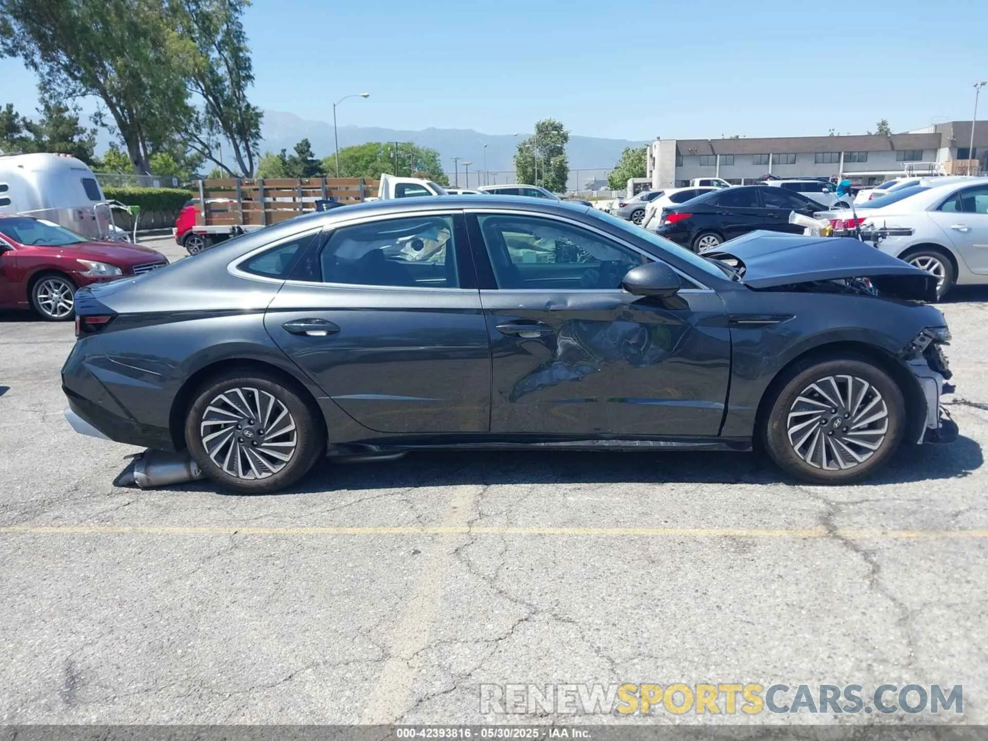 12 Photograph of a damaged car KMHL54JJ8SA116813 HYUNDAI SONATA HYBRID 2025