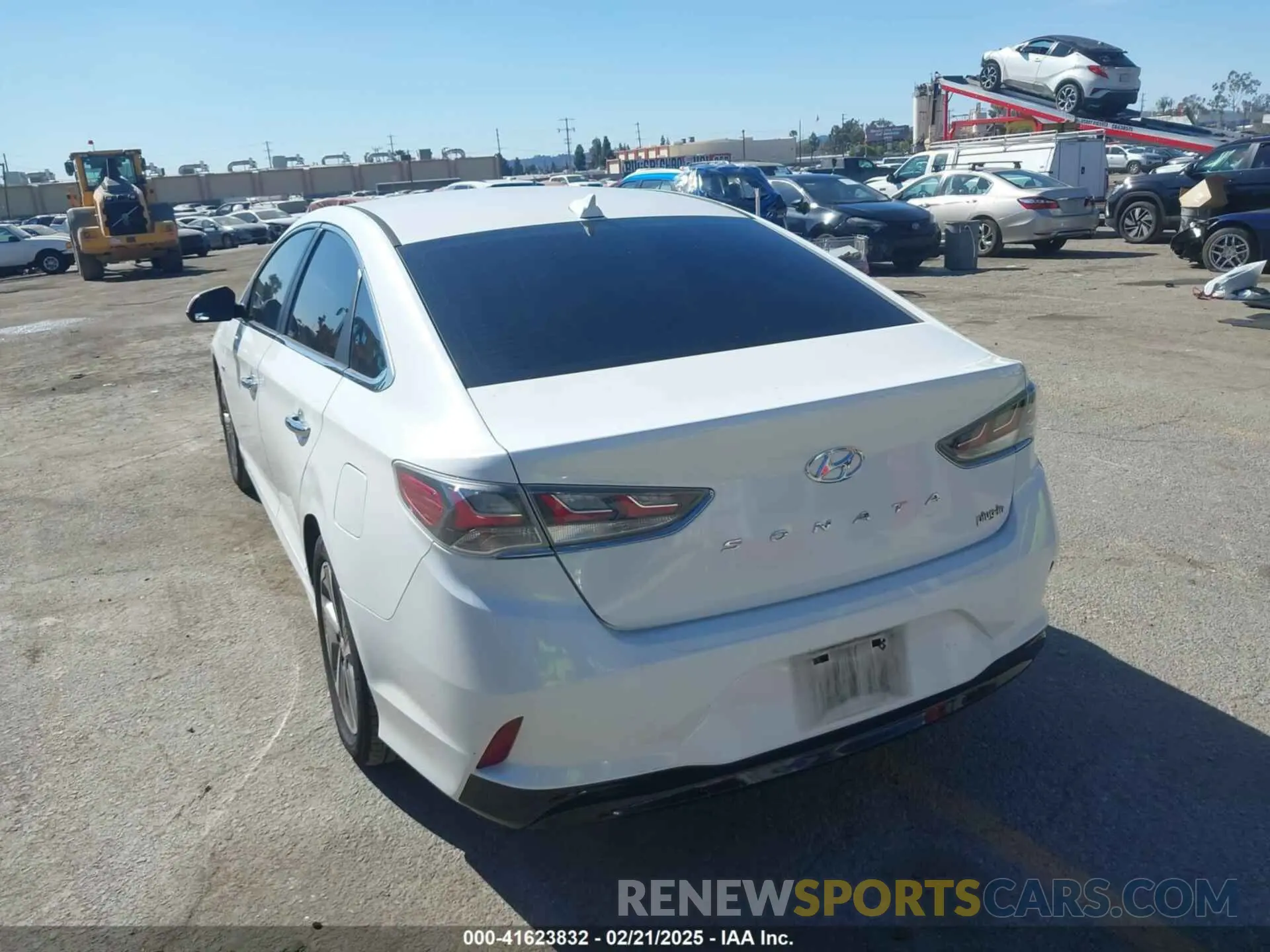 3 Photograph of a damaged car KMHE14L24KA089166 HYUNDAI SONATA PLUG-IN HYBRID 2019