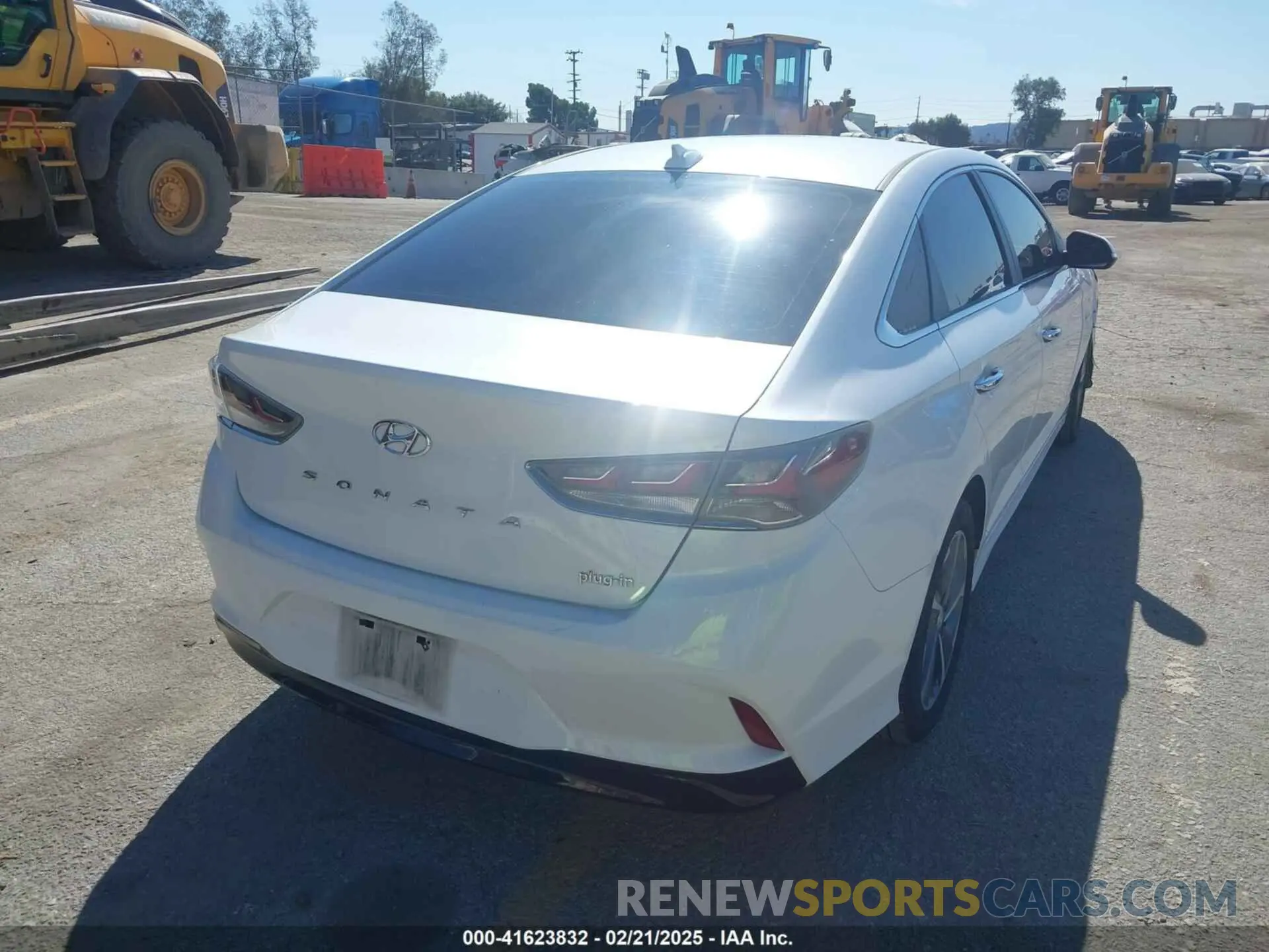 4 Photograph of a damaged car KMHE14L24KA089166 HYUNDAI SONATA PLUG-IN HYBRID 2019