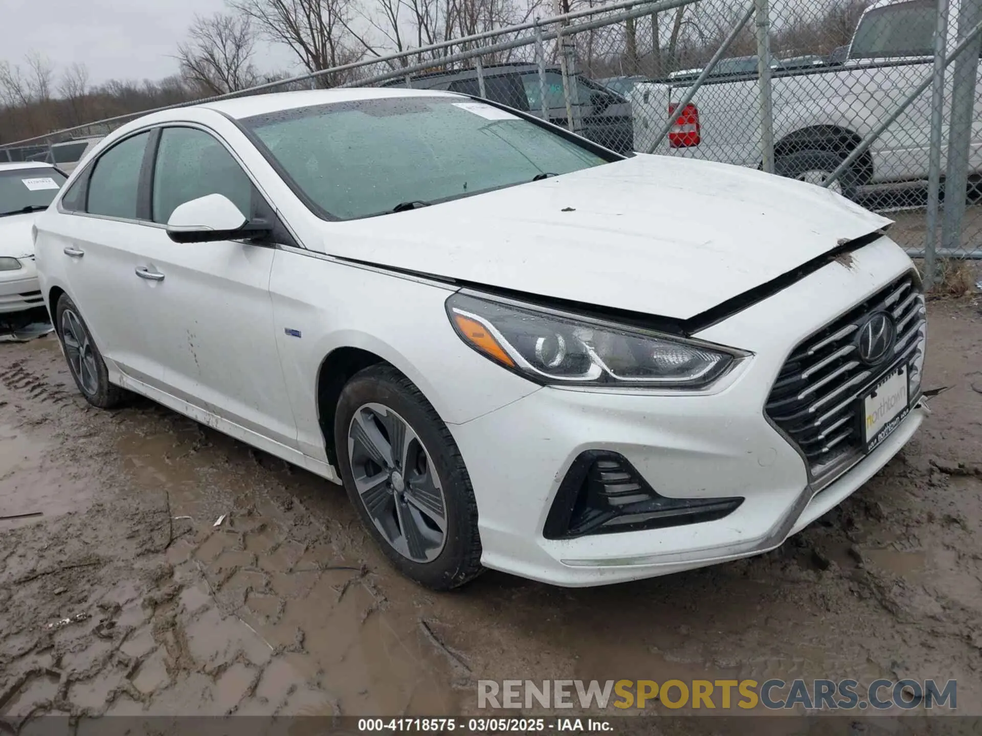 1 Photograph of a damaged car KMHE14L28KA093382 HYUNDAI SONATA PLUG-IN HYBRID 2019