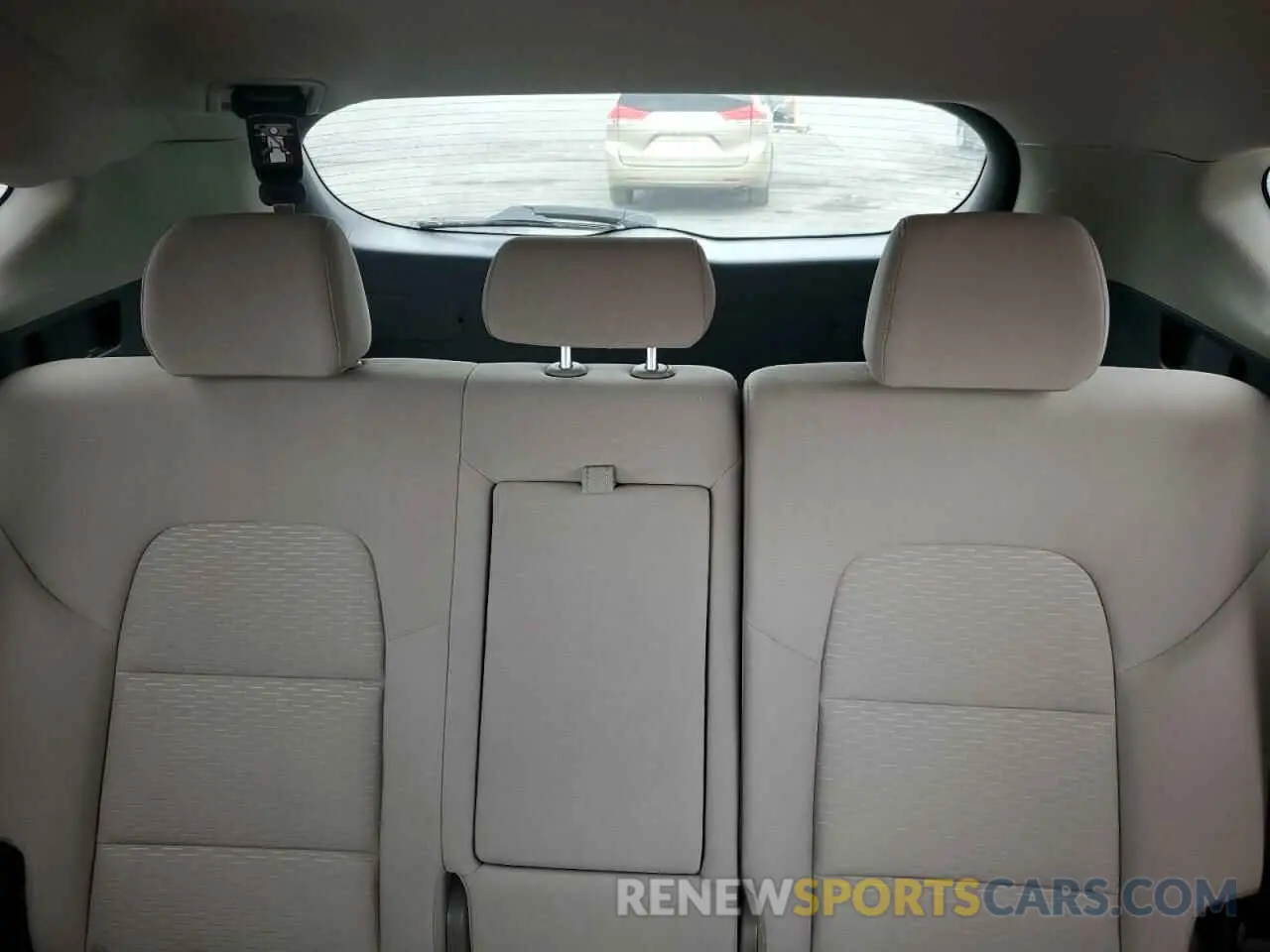 10 Photograph of a damaged car KM8J23A41KU017740 HYUNDAI TUCSON 2019