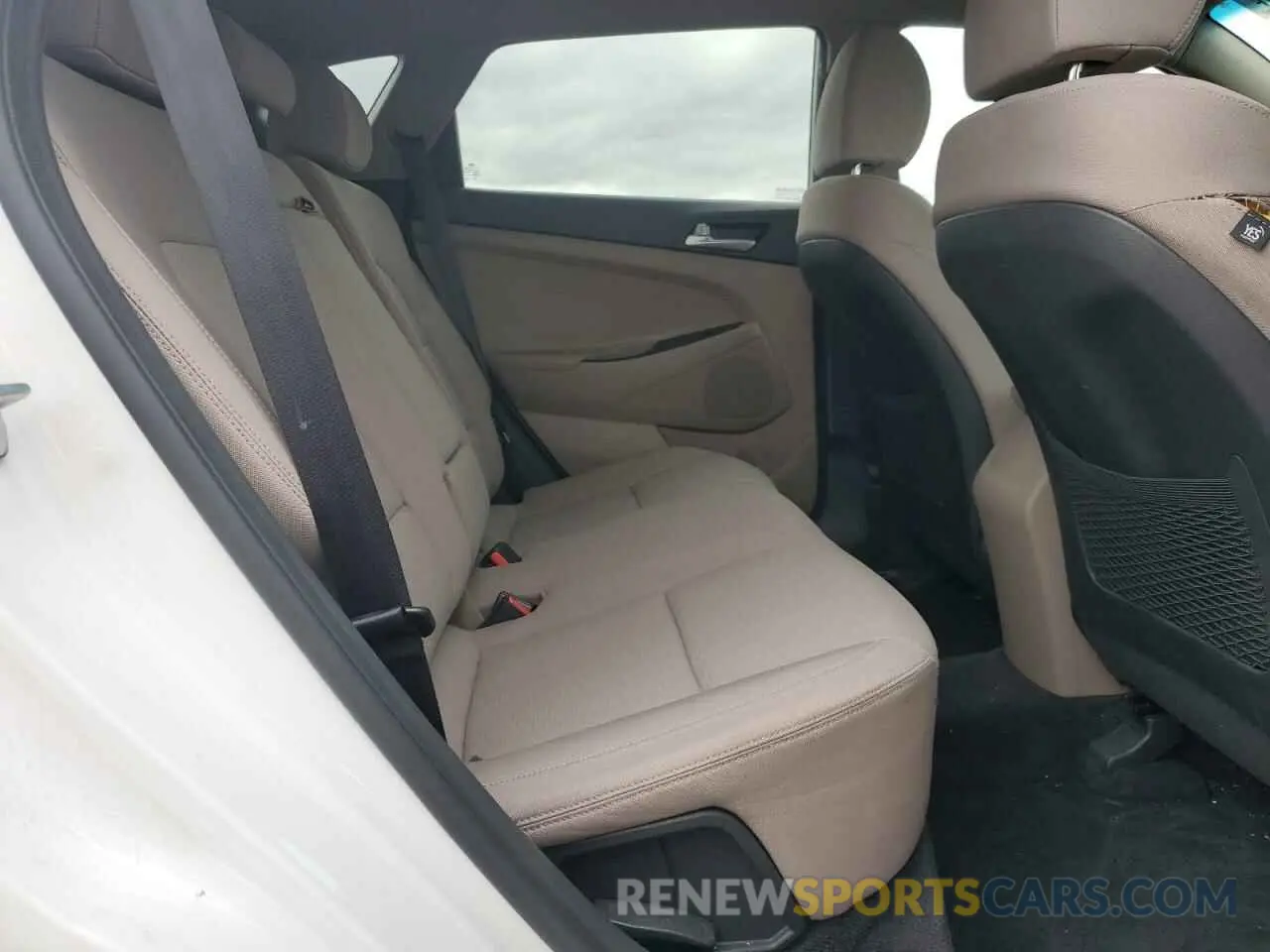 11 Photograph of a damaged car KM8J23A41KU017740 HYUNDAI TUCSON 2019