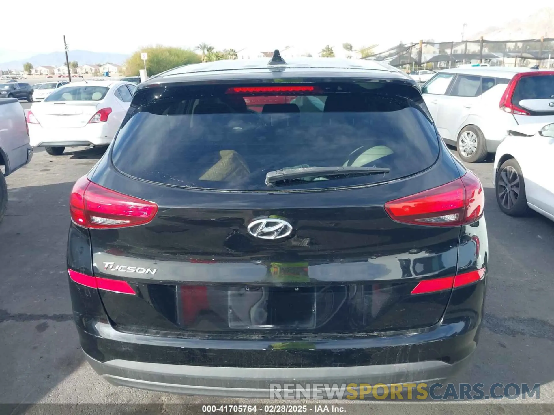 17 Photograph of a damaged car KM8J23A43KU852982 HYUNDAI TUCSON 2019