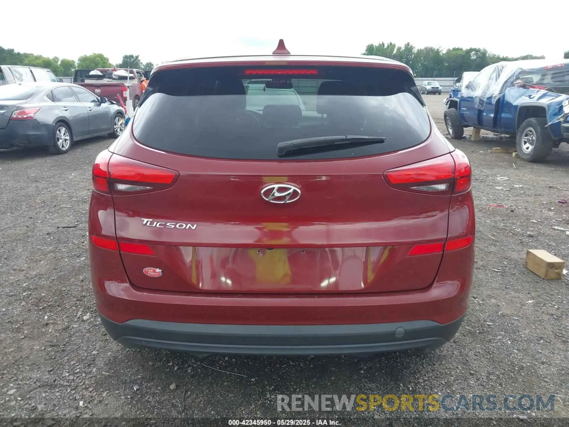 16 Photograph of a damaged car KM8J23A43KU885111 HYUNDAI TUCSON 2019