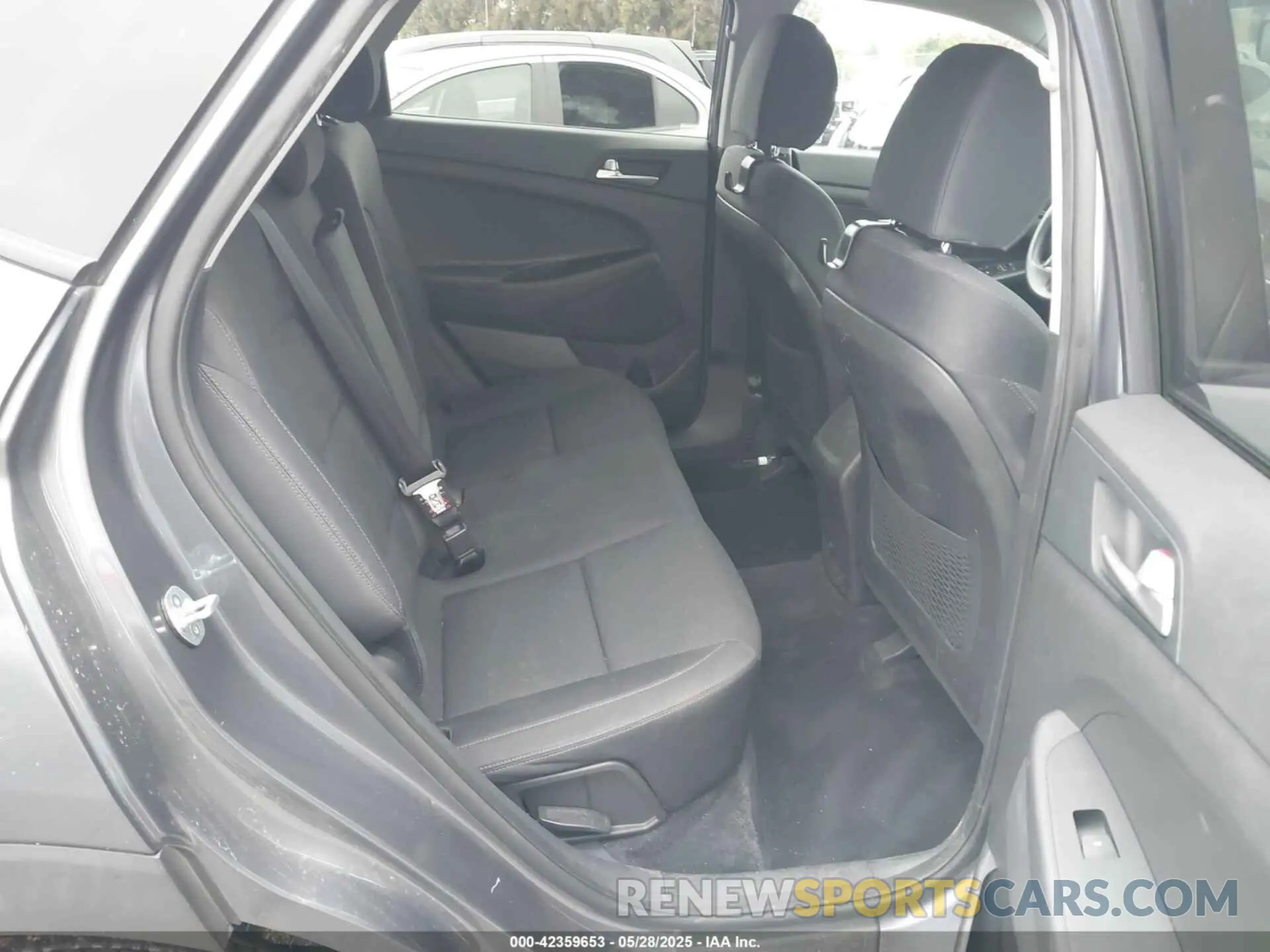 8 Photograph of a damaged car KM8J23A43KU990893 HYUNDAI TUCSON 2019