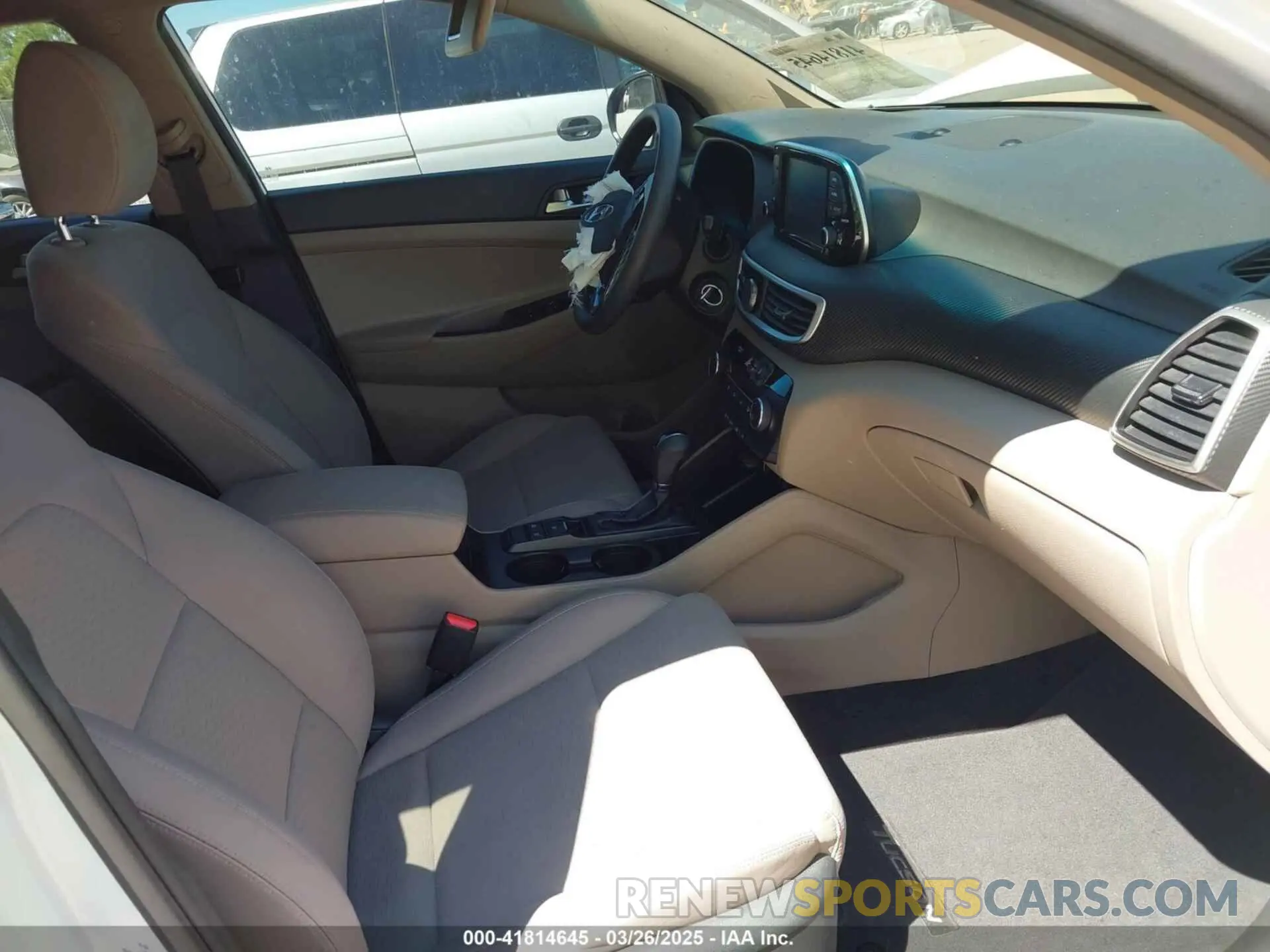 5 Photograph of a damaged car KM8J23A44KU962634 HYUNDAI TUCSON 2019