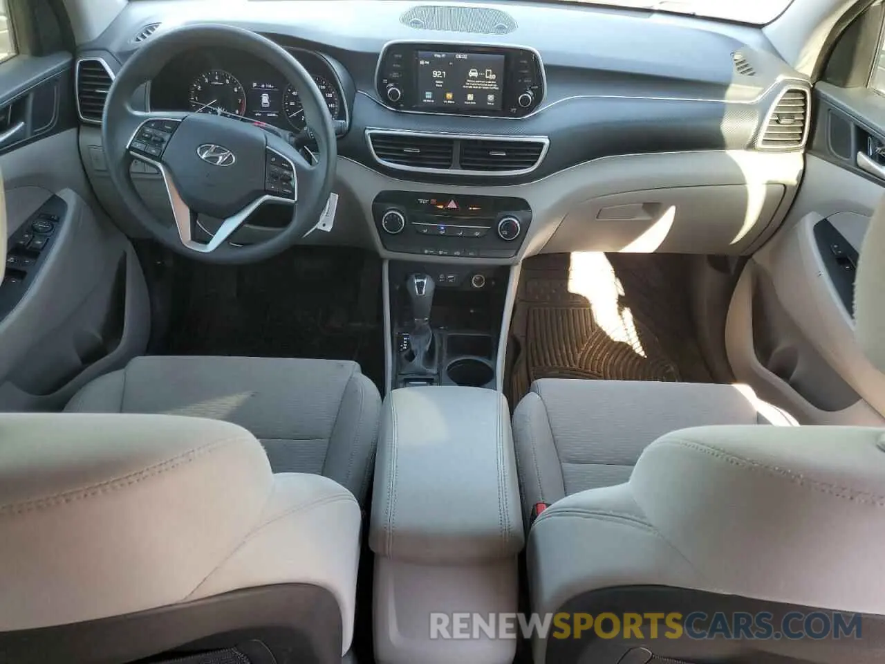 8 Photograph of a damaged car KM8J23A45KU917136 HYUNDAI TUCSON 2019