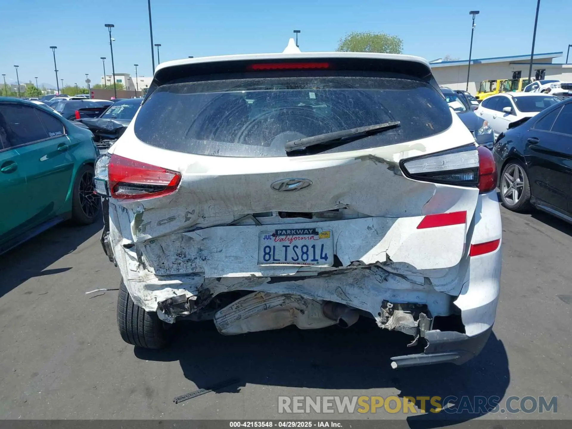17 Photograph of a damaged car KM8J23A46KU052581 HYUNDAI TUCSON 2019