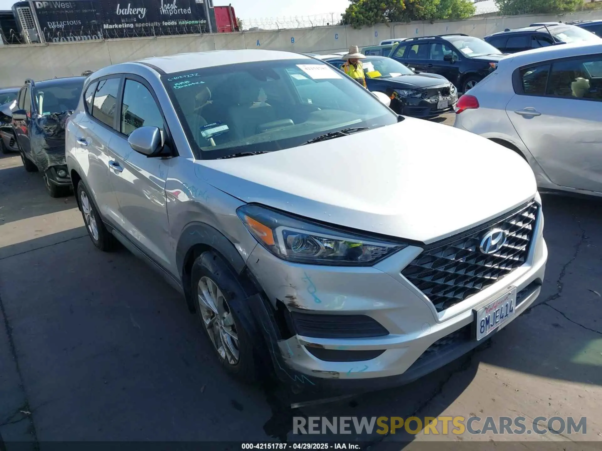 1 Photograph of a damaged car KM8J23A46KU953305 HYUNDAI TUCSON 2019