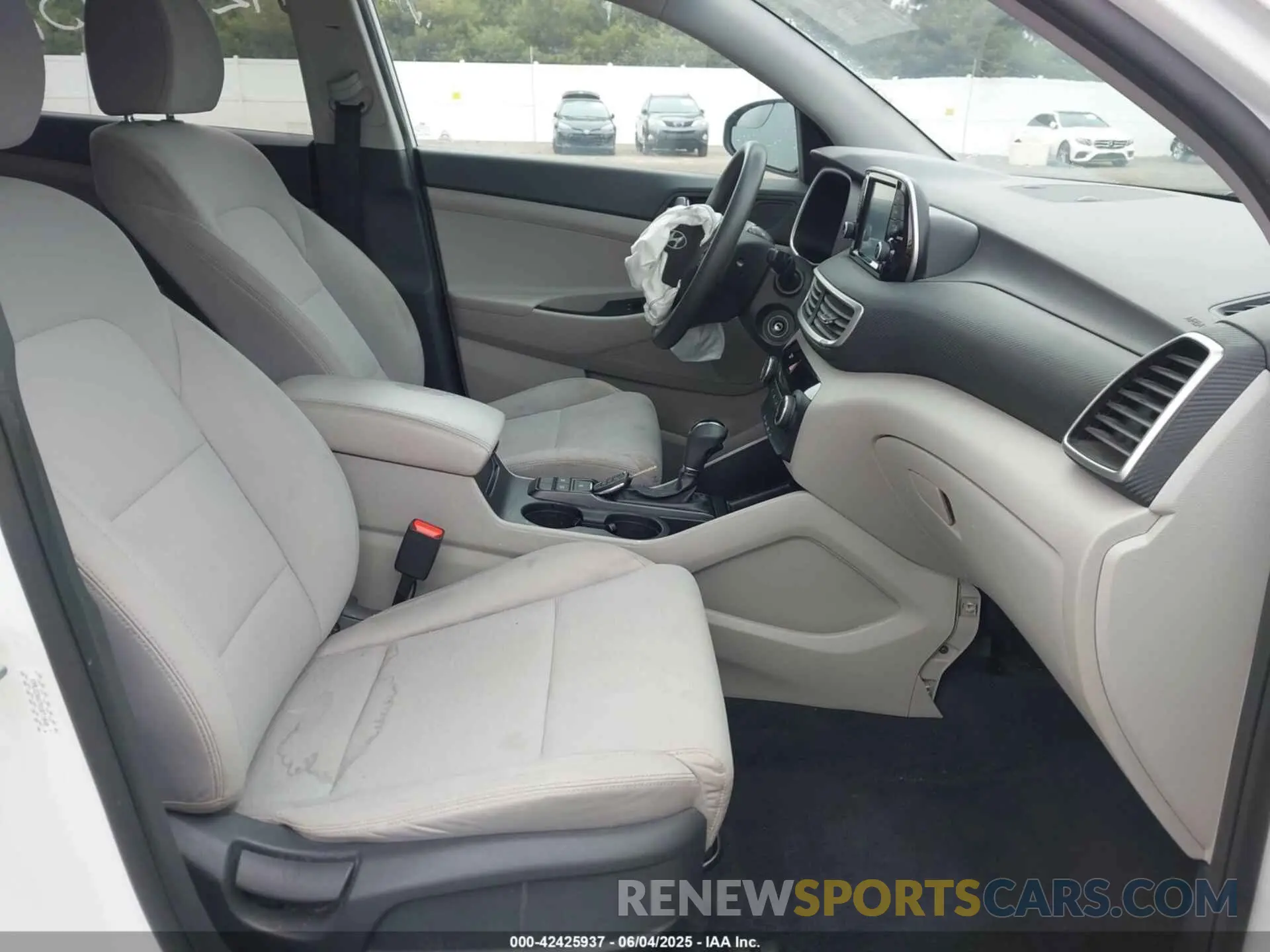 5 Photograph of a damaged car KM8J23A47KU871048 HYUNDAI TUCSON 2019