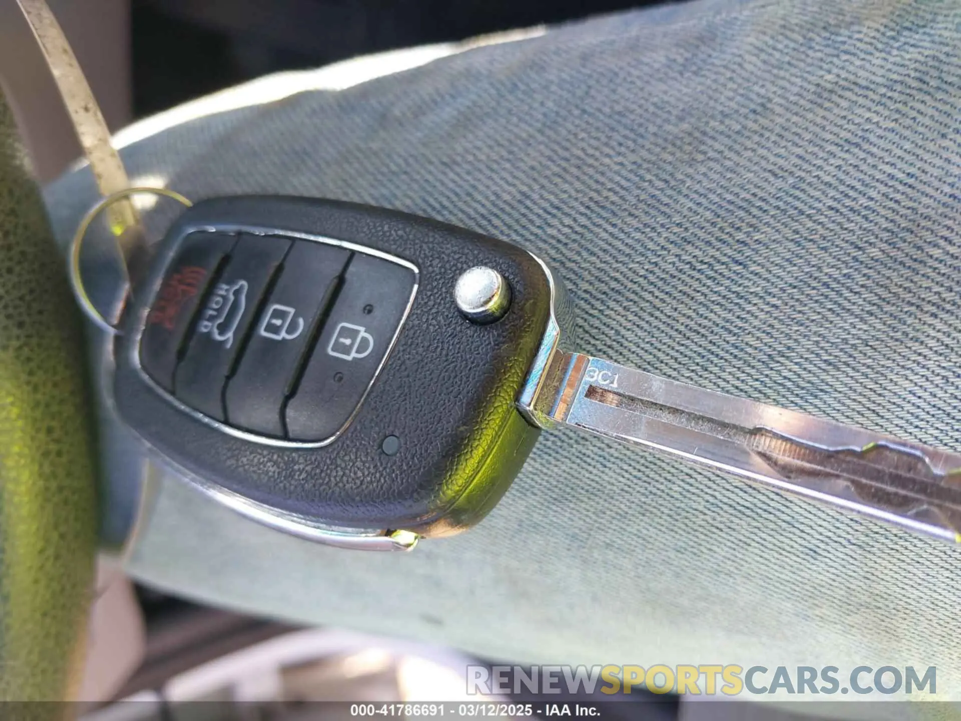 11 Photograph of a damaged car KM8J23A47KU913802 HYUNDAI TUCSON 2019