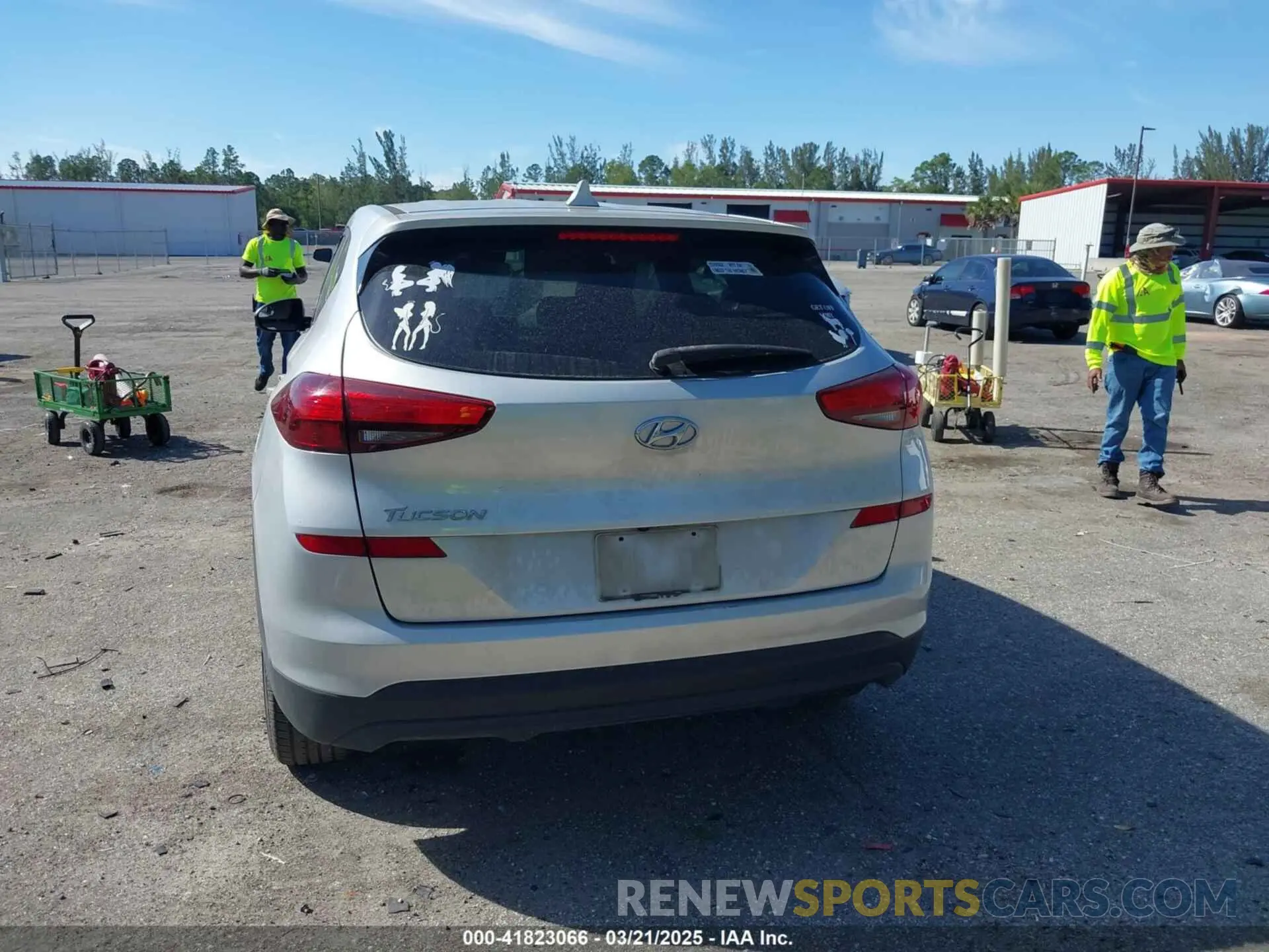 17 Photograph of a damaged car KM8J23A48KU051688 HYUNDAI TUCSON 2019
