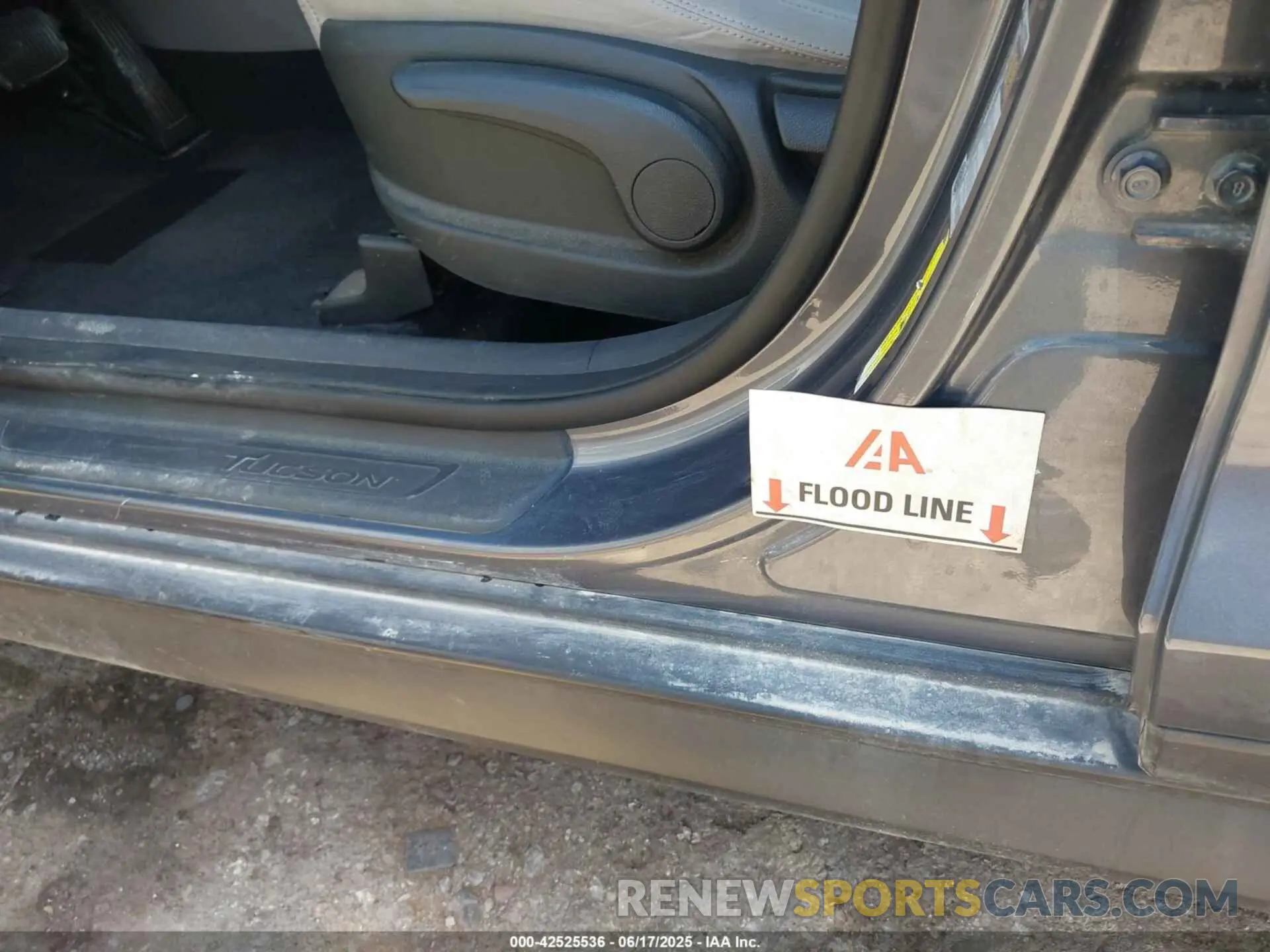 14 Photograph of a damaged car KM8J23A48KU894113 HYUNDAI TUCSON 2019