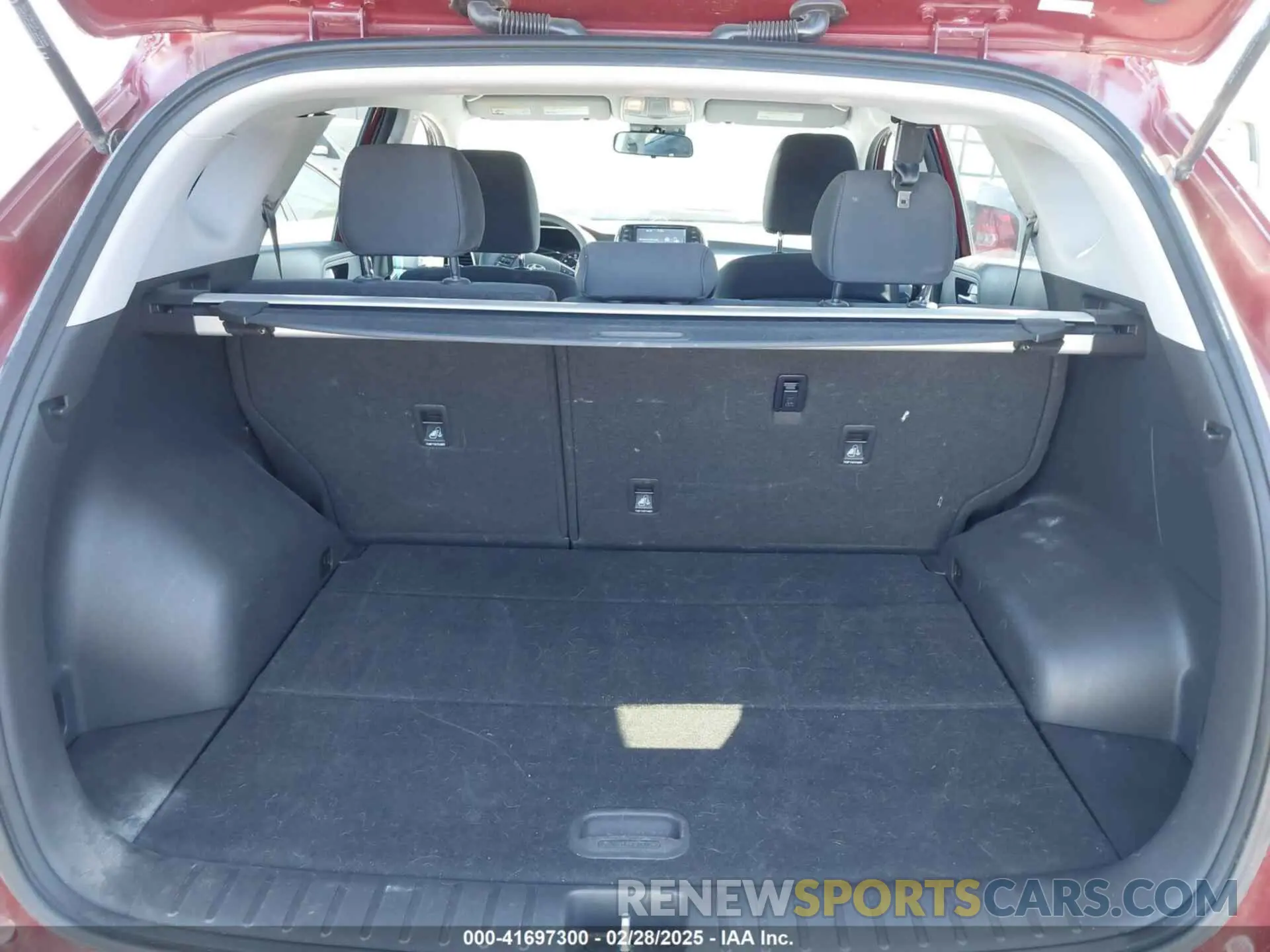 18 Photograph of a damaged car KM8J23A48KU924615 HYUNDAI TUCSON 2019