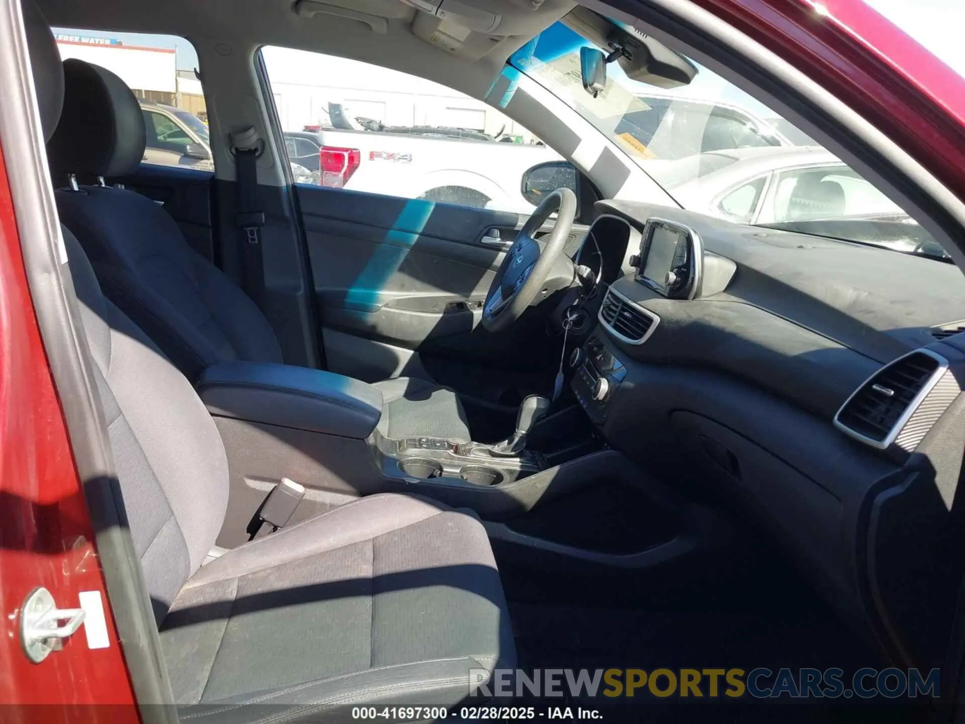 5 Photograph of a damaged car KM8J23A48KU924615 HYUNDAI TUCSON 2019