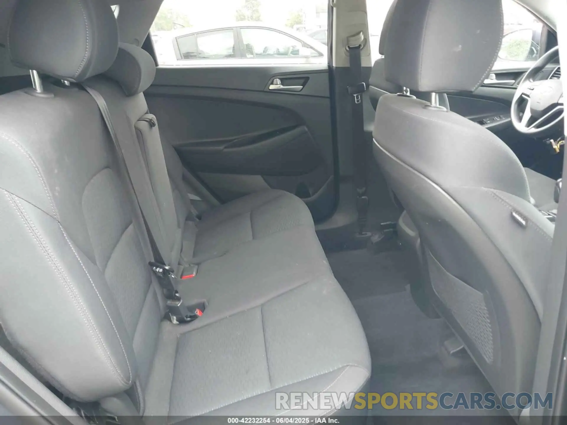 8 Photograph of a damaged car KM8J23A48KU942127 HYUNDAI TUCSON 2019