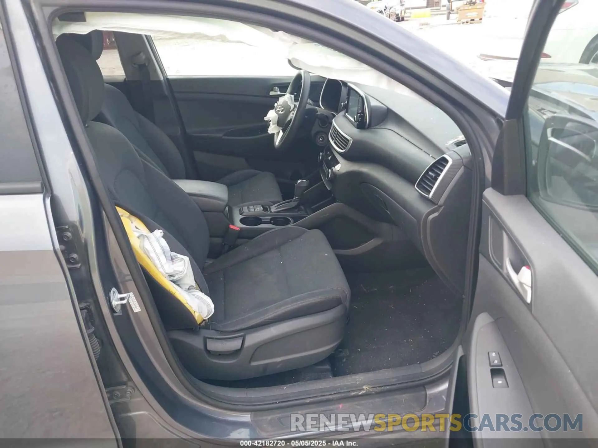 5 Photograph of a damaged car KM8J23A4XKU059307 HYUNDAI TUCSON 2019