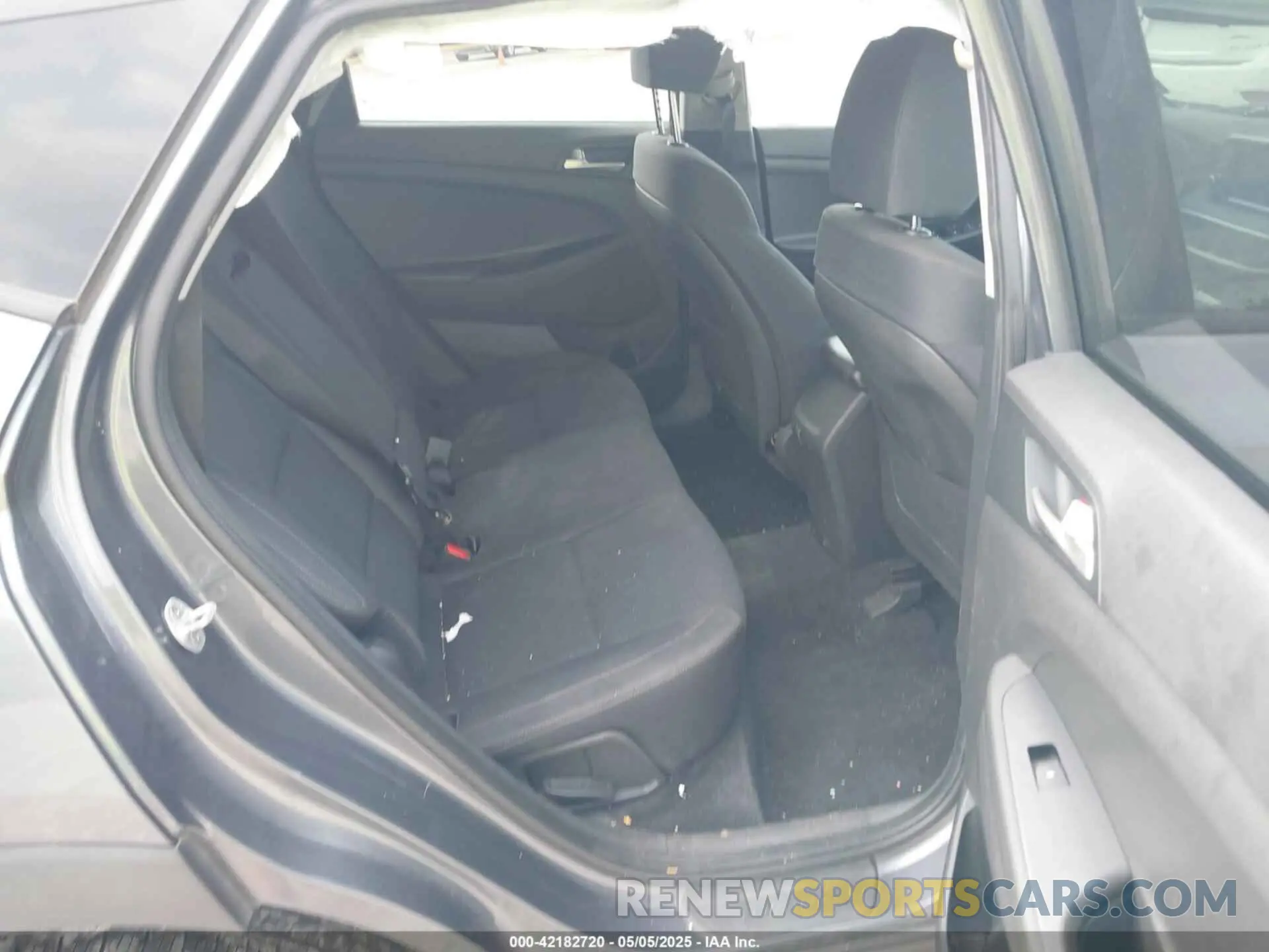 8 Photograph of a damaged car KM8J23A4XKU059307 HYUNDAI TUCSON 2019