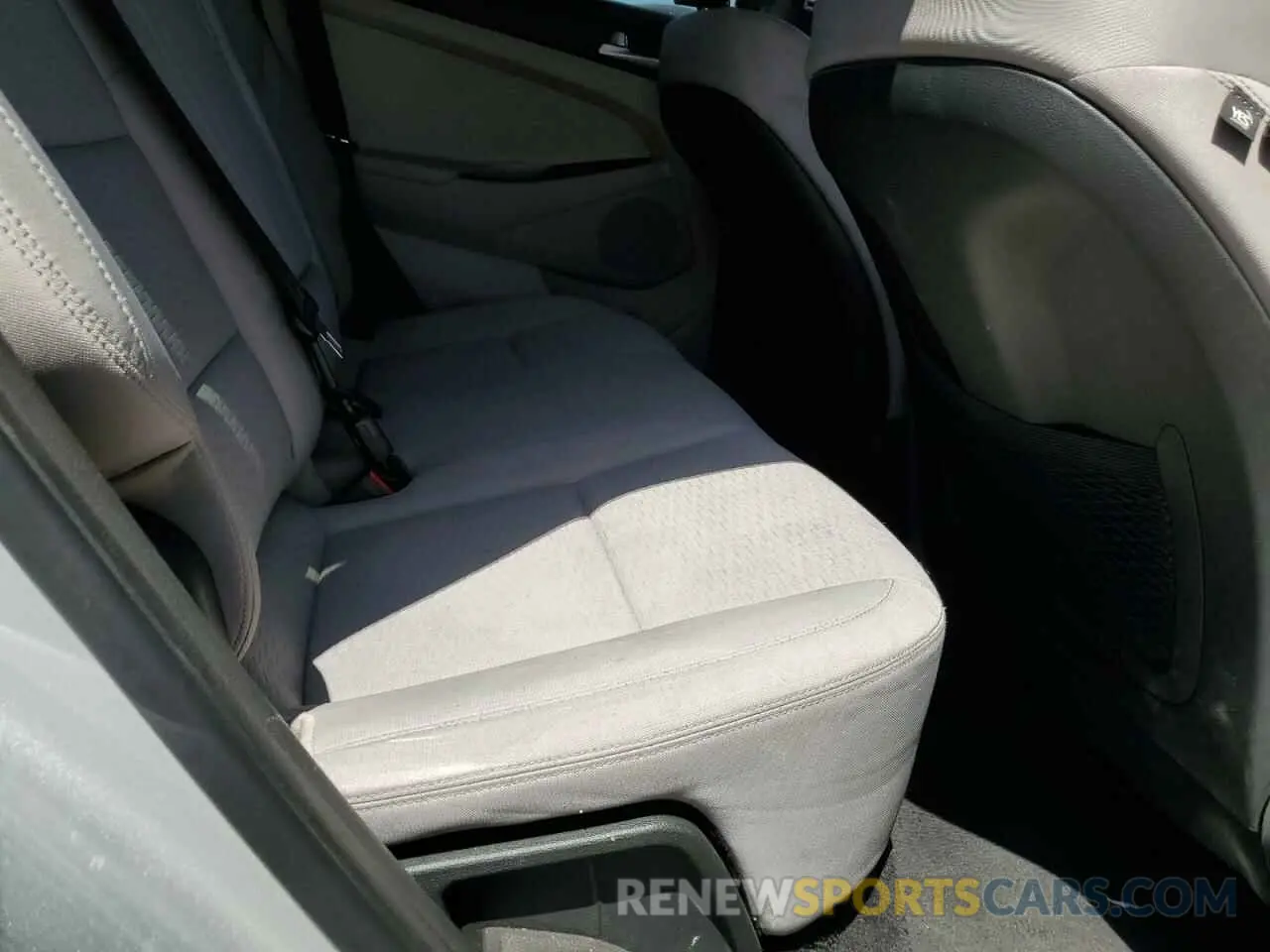 11 Photograph of a damaged car KM8J2CA40KU910790 HYUNDAI TUCSON 2019