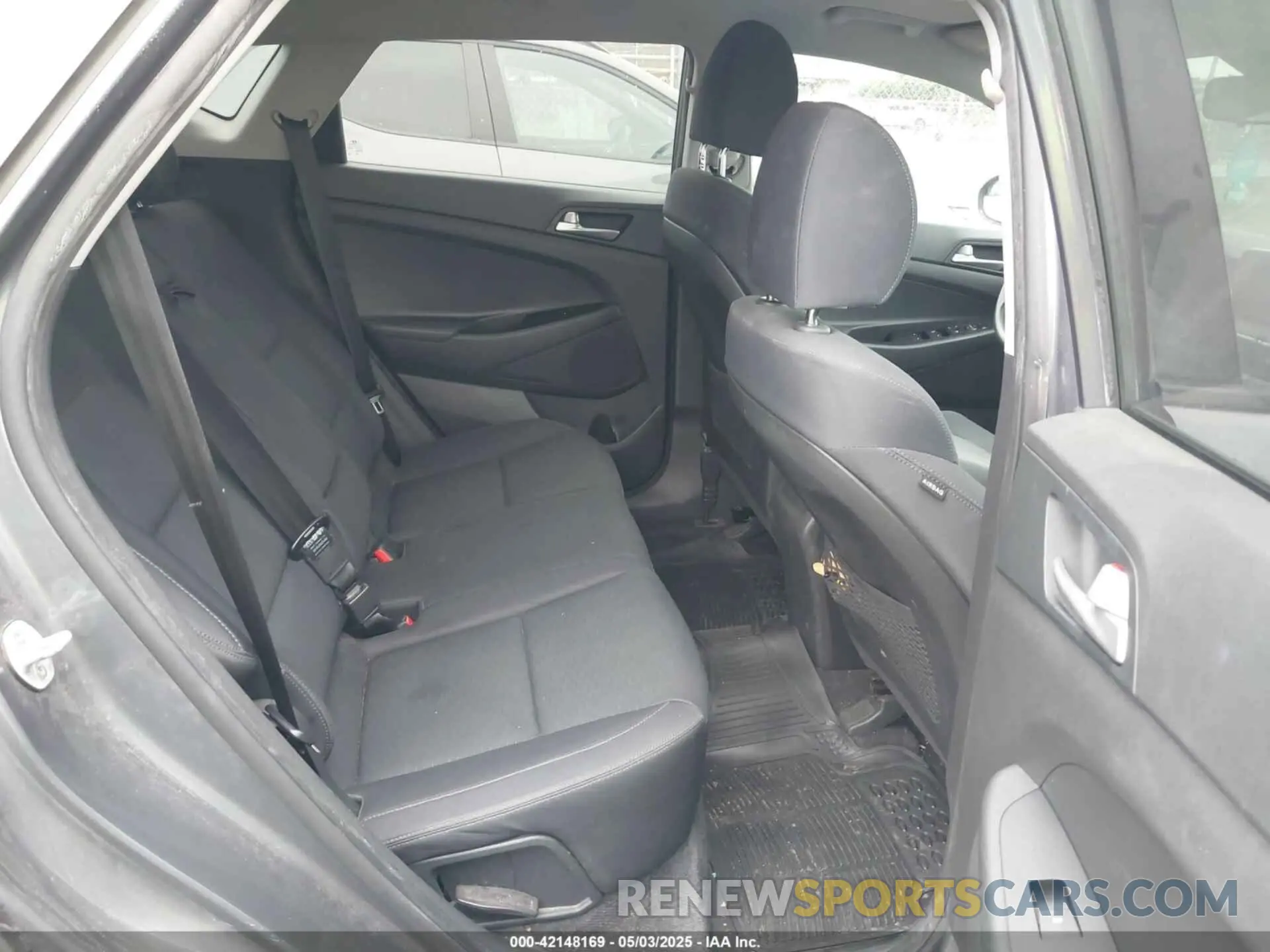8 Photograph of a damaged car KM8J2CA41KU909275 HYUNDAI TUCSON 2019