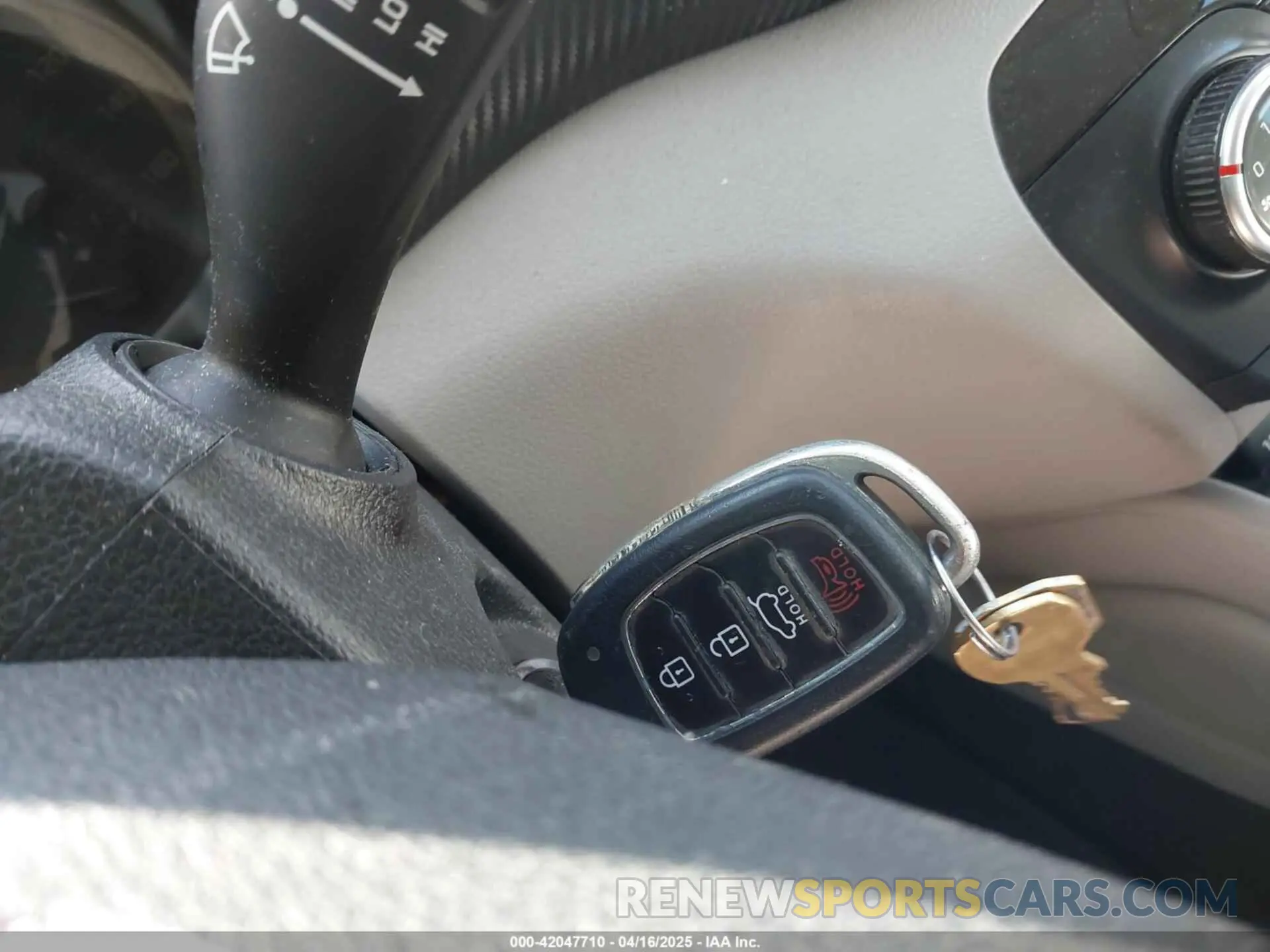8 Photograph of a damaged car KM8J2CA41KU909597 HYUNDAI TUCSON 2019