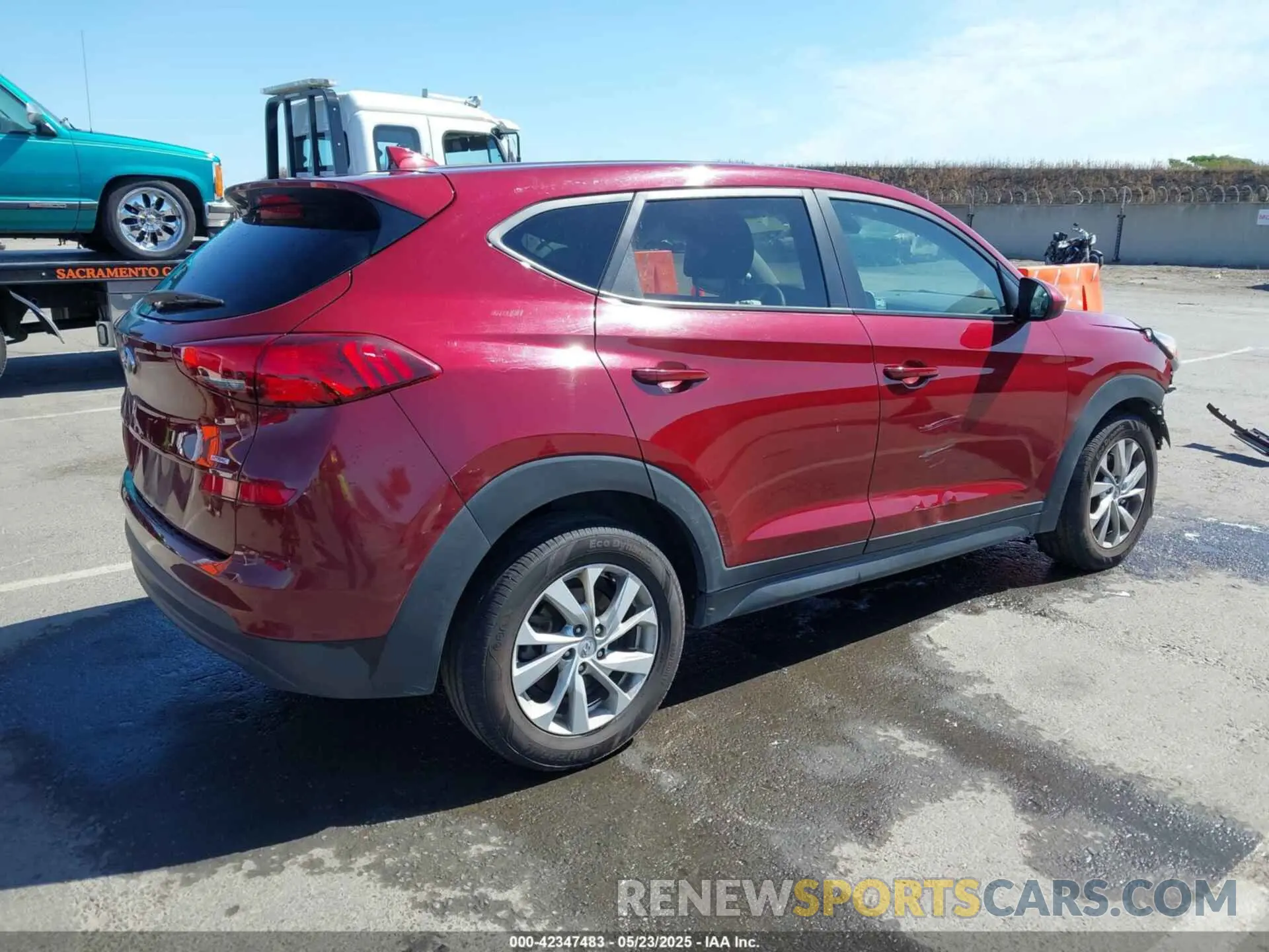 4 Photograph of a damaged car KM8J2CA41KU914007 HYUNDAI TUCSON 2019