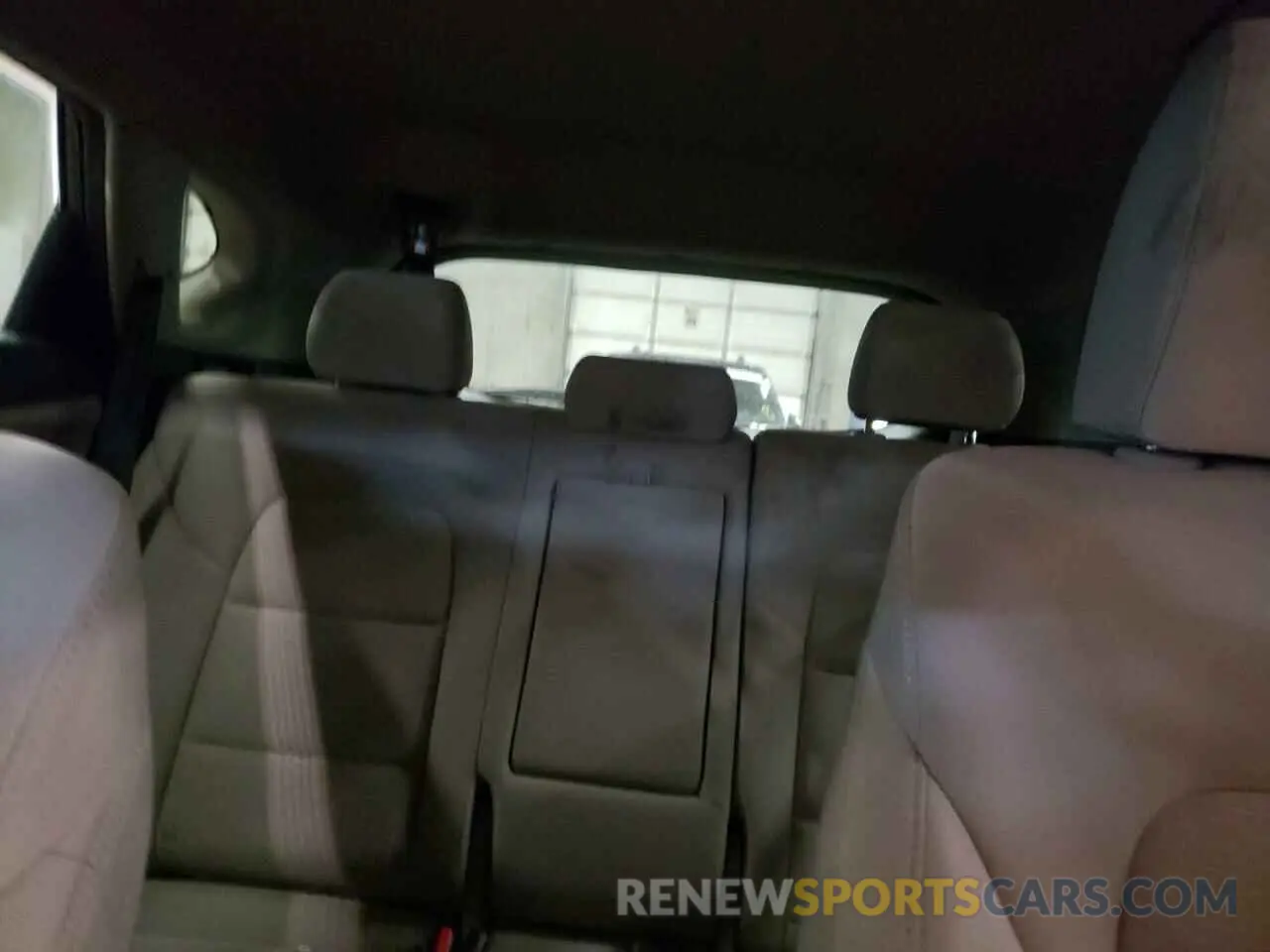 10 Photograph of a damaged car KM8J2CA42KU053016 HYUNDAI TUCSON 2019